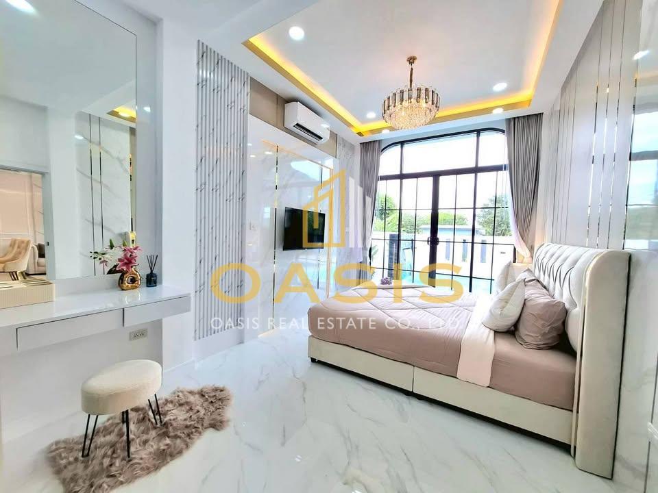 New pool villa for sale 1 km from MapPrachan Reservoir