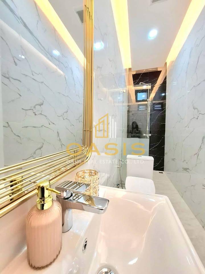 New pool villa for sale 1 km from MapPrachan Reservoir