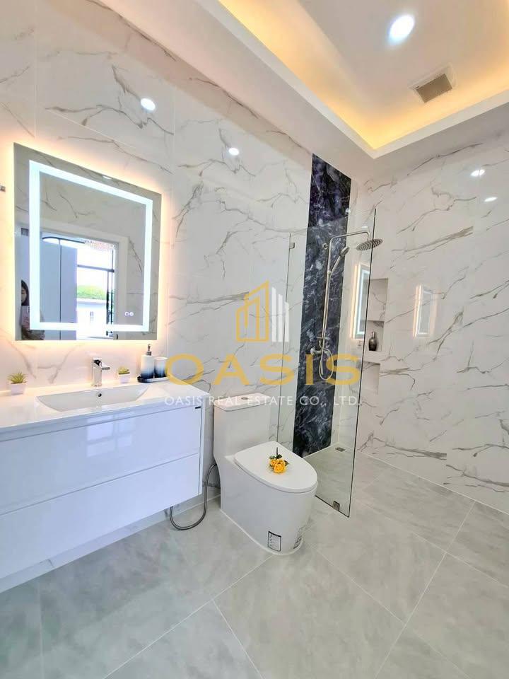 New pool villa for sale 1 km from MapPrachan Reservoir