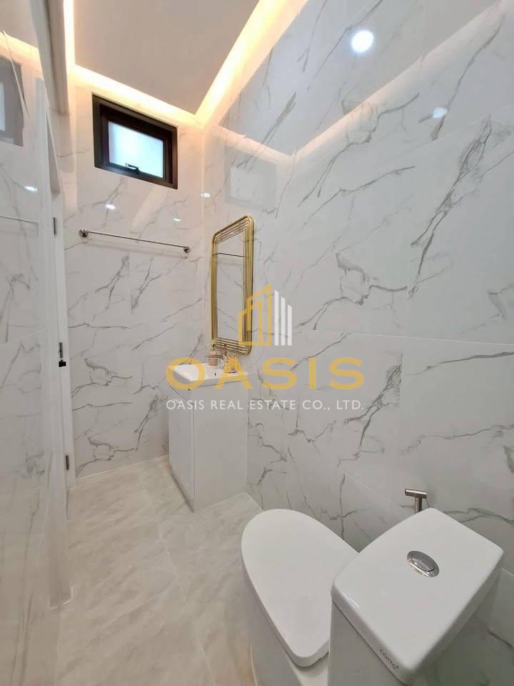 New pool villa for sale 1 km from MapPrachan Reservoir