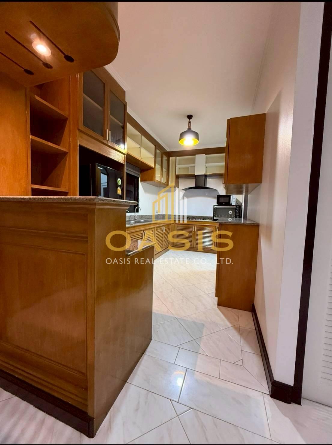 Exceptional renovated 2 story House for Sale and Rent