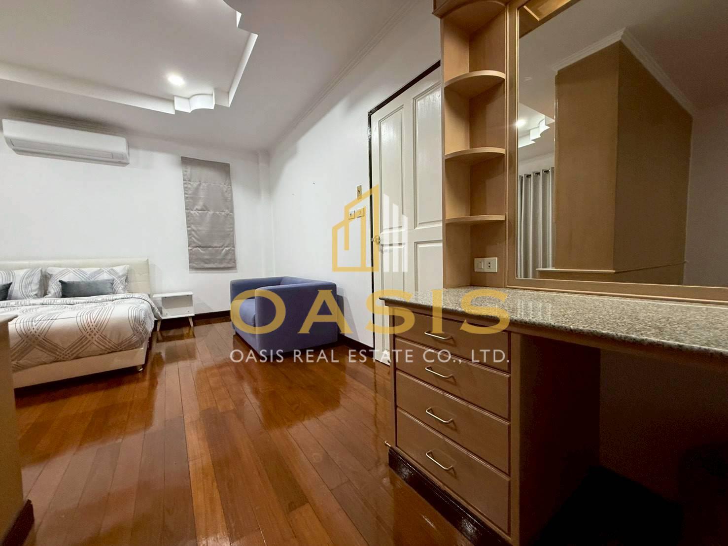 Exceptional renovated 2 story House for Sale and Rent