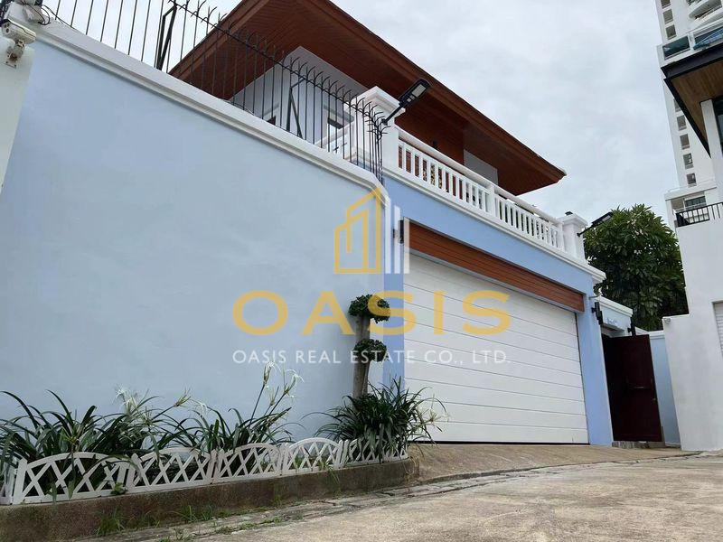 Luxury Pool Villa in Oriental Hawaii Pattaya For Sale