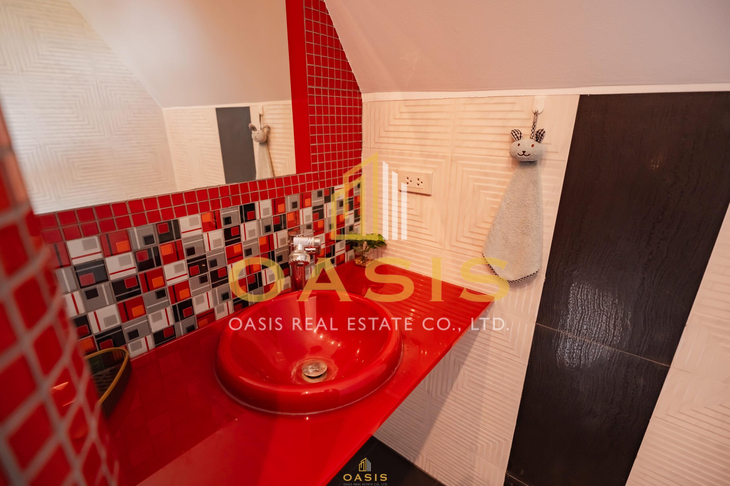 Jomtien Palace Village For Sale