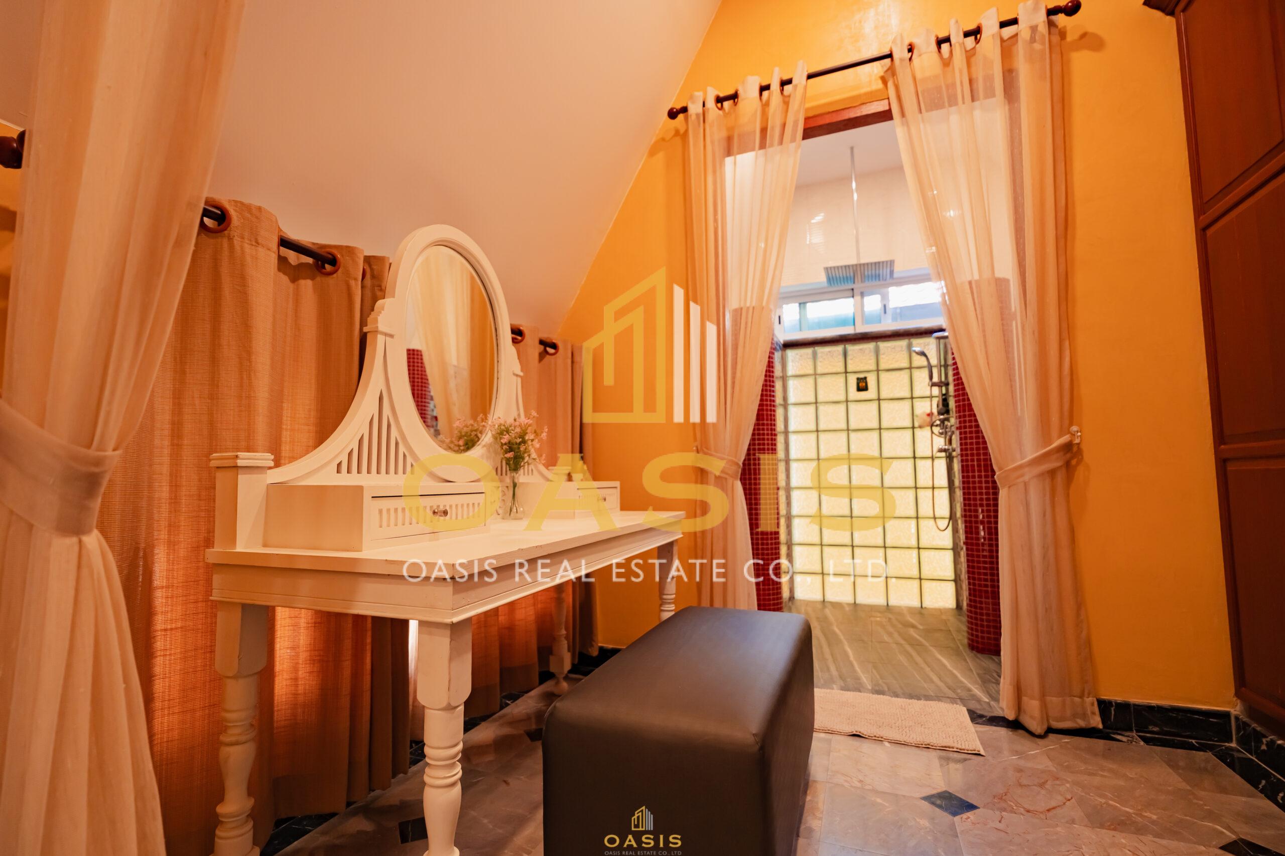 Jomtien Palace Village For Sale