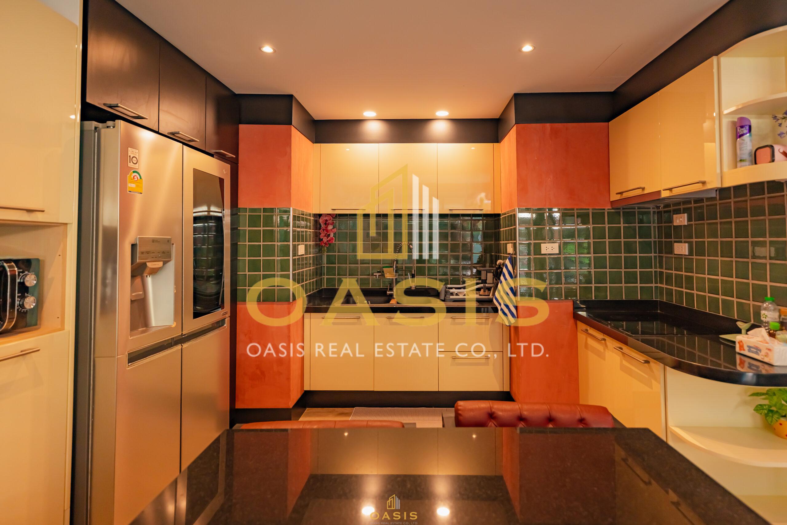 Jomtien Palace Village For Sale