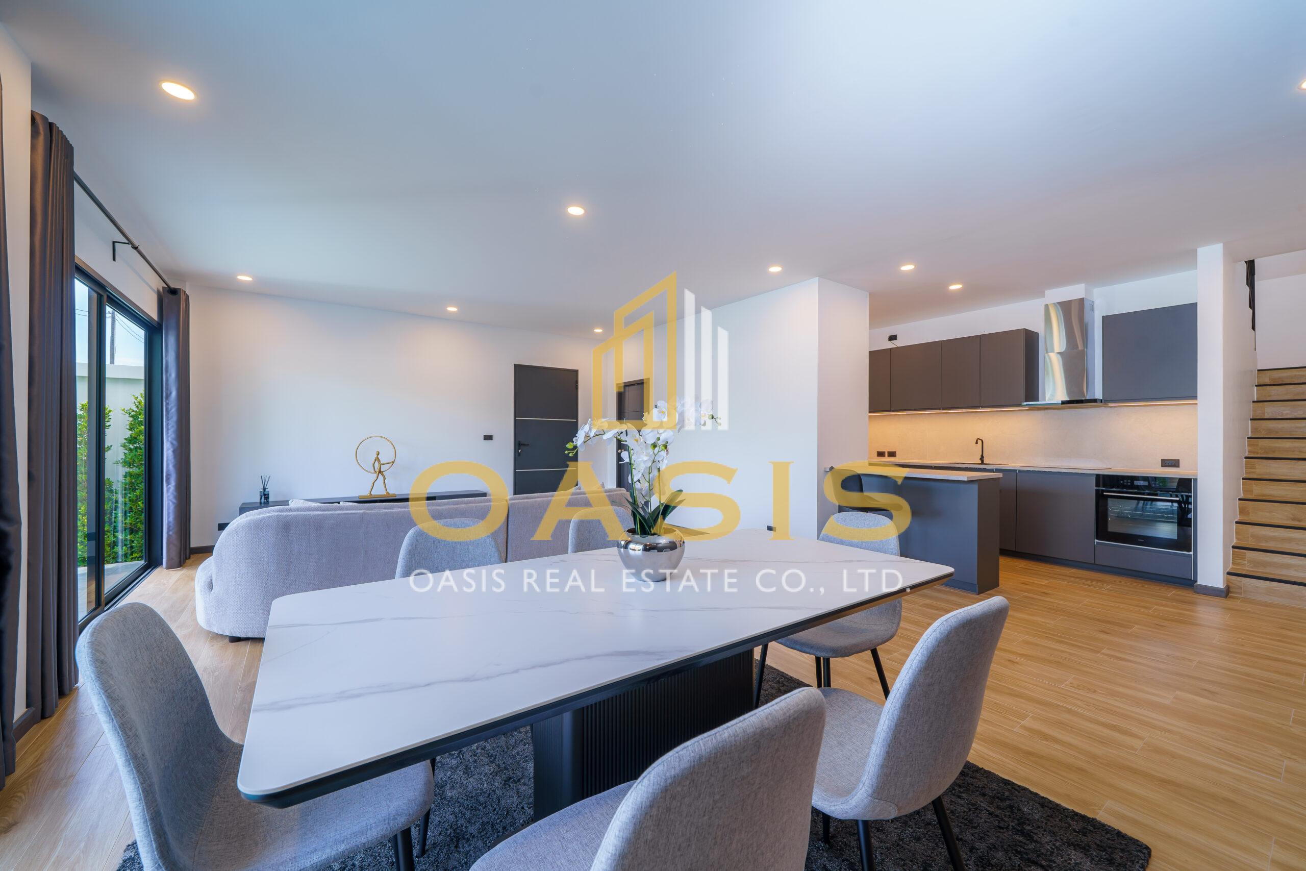 Modern 4 Bedrooms Pool Villa for sale near Mabprachan lake