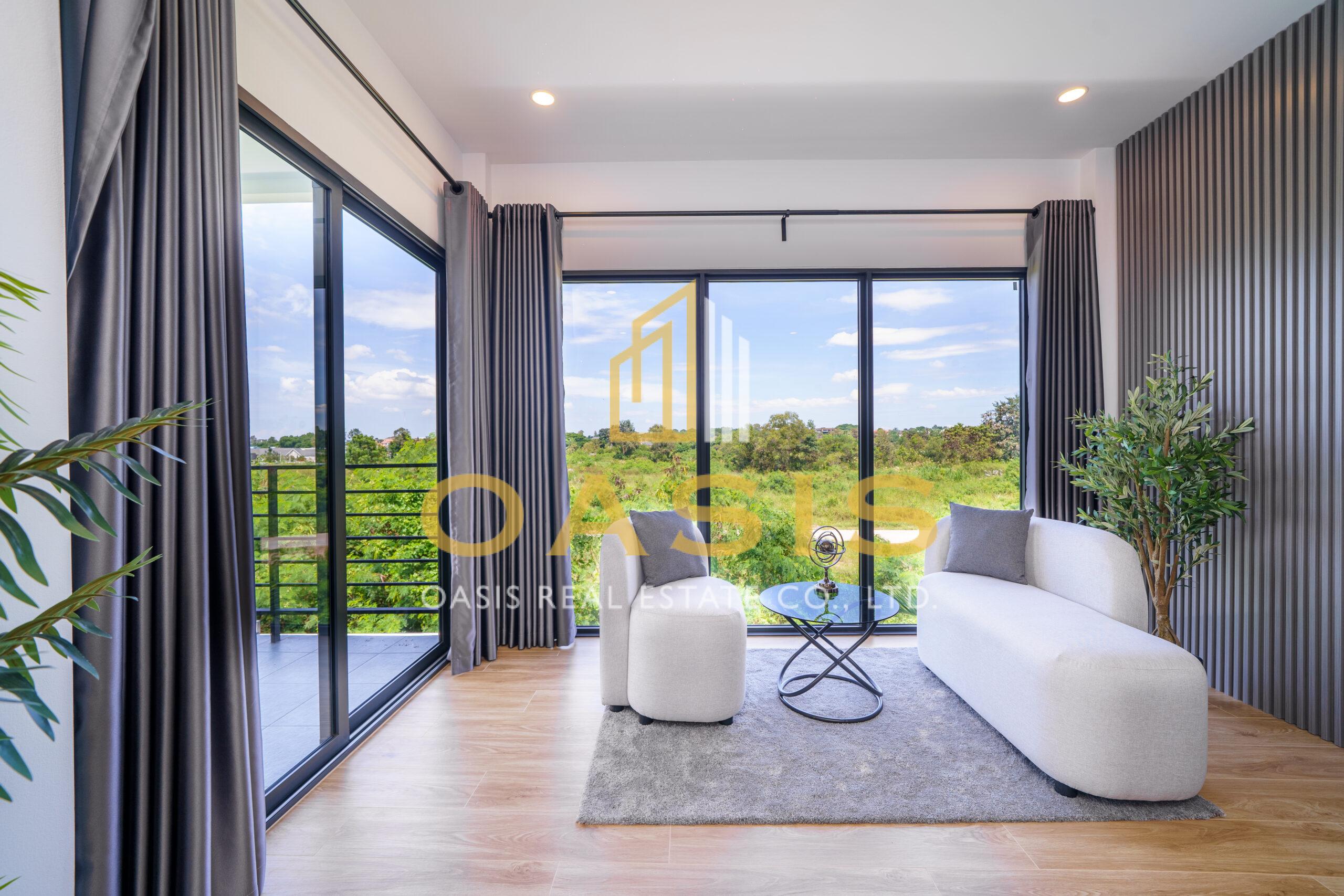 Modern 4 Bedrooms Pool Villa for sale near Mabprachan lake