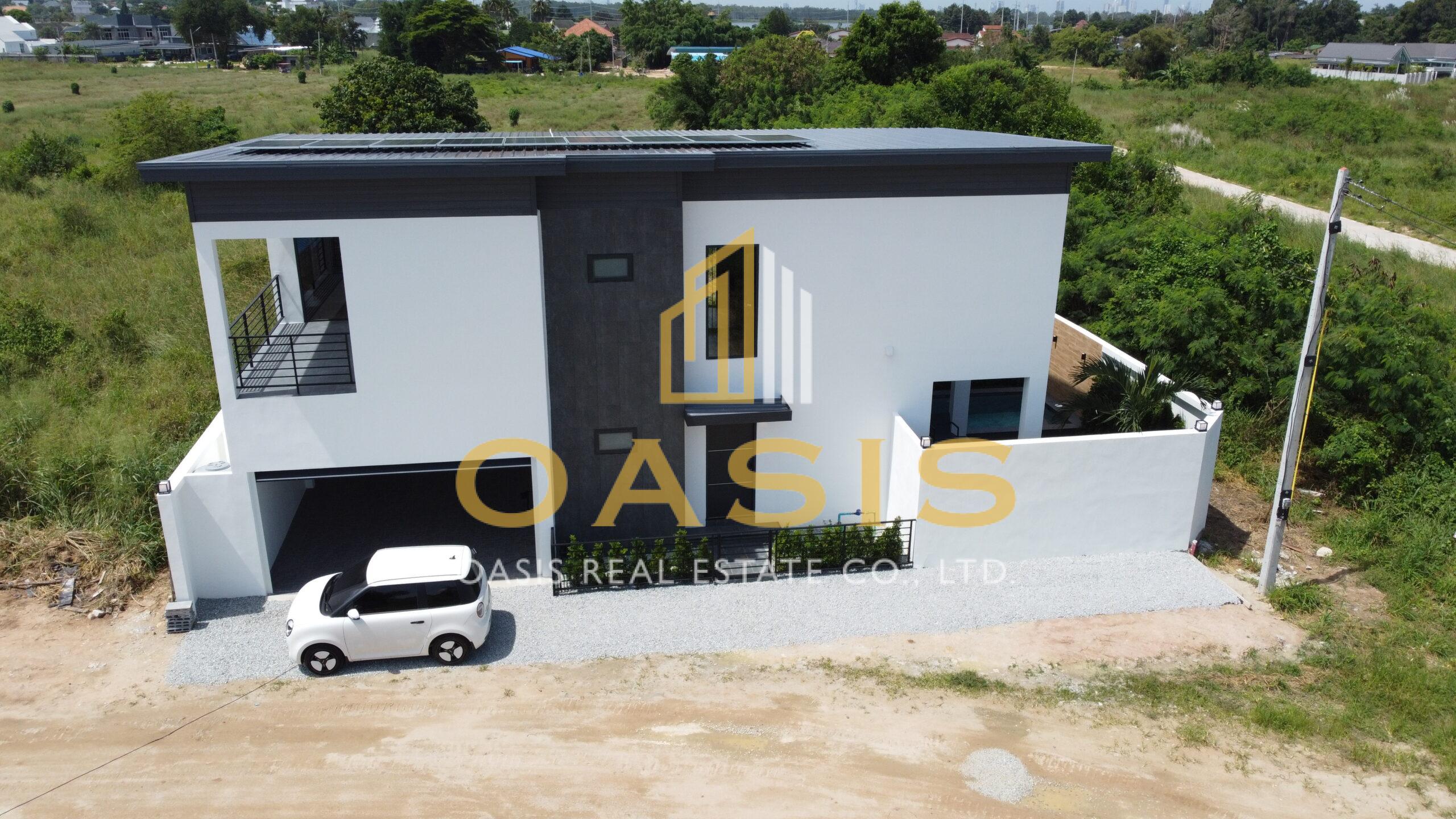 Modern 4 Bedrooms Pool Villa for sale near Mabprachan lake