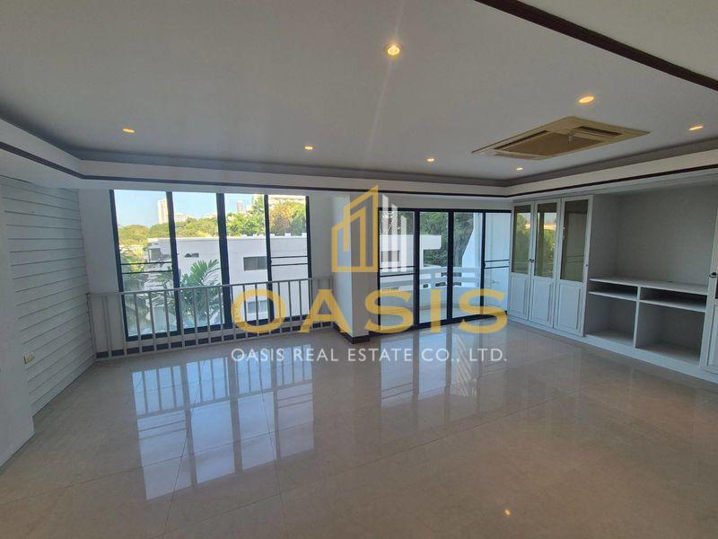 Luxury Beachfront Townhome Dongtan Beach for sale