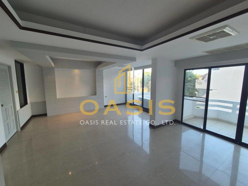 Luxury Beachfront Townhome Dongtan Beach for sale