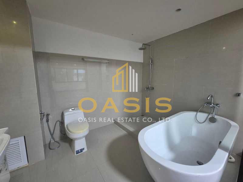 Luxury Beachfront Townhome Dongtan Beach for sale