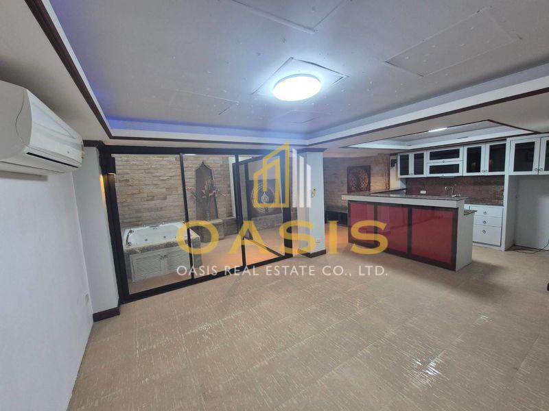 Luxury Beachfront Townhome Dongtan Beach for sale