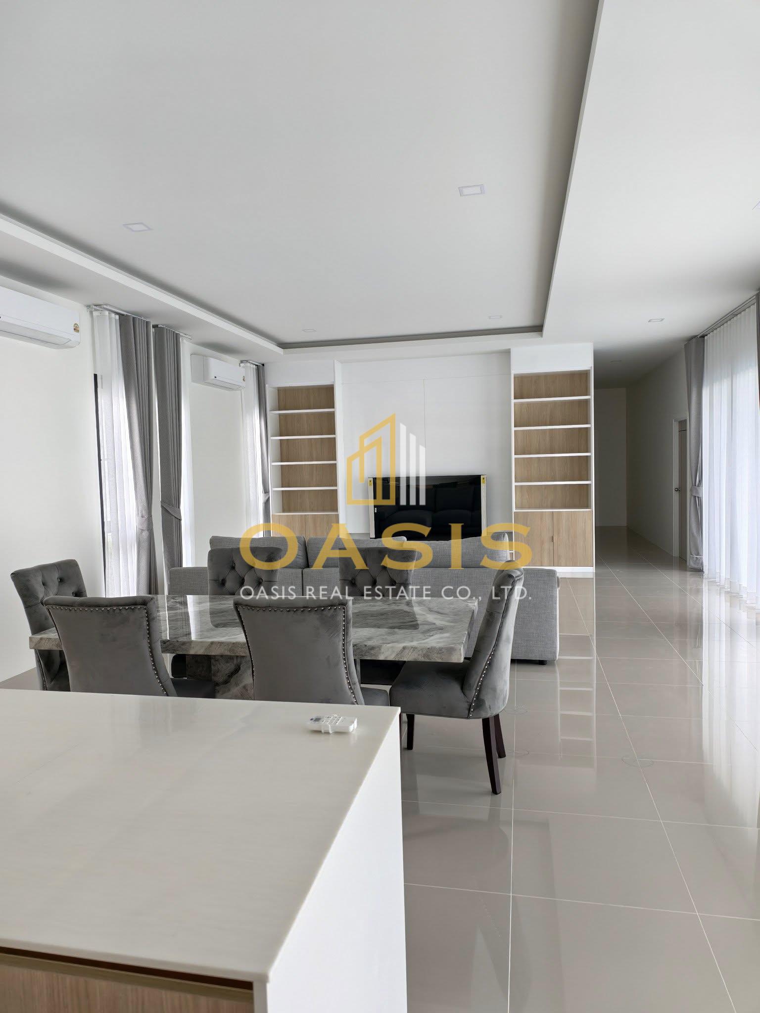 Luxury Pool Villa in Huay Yai For Rent