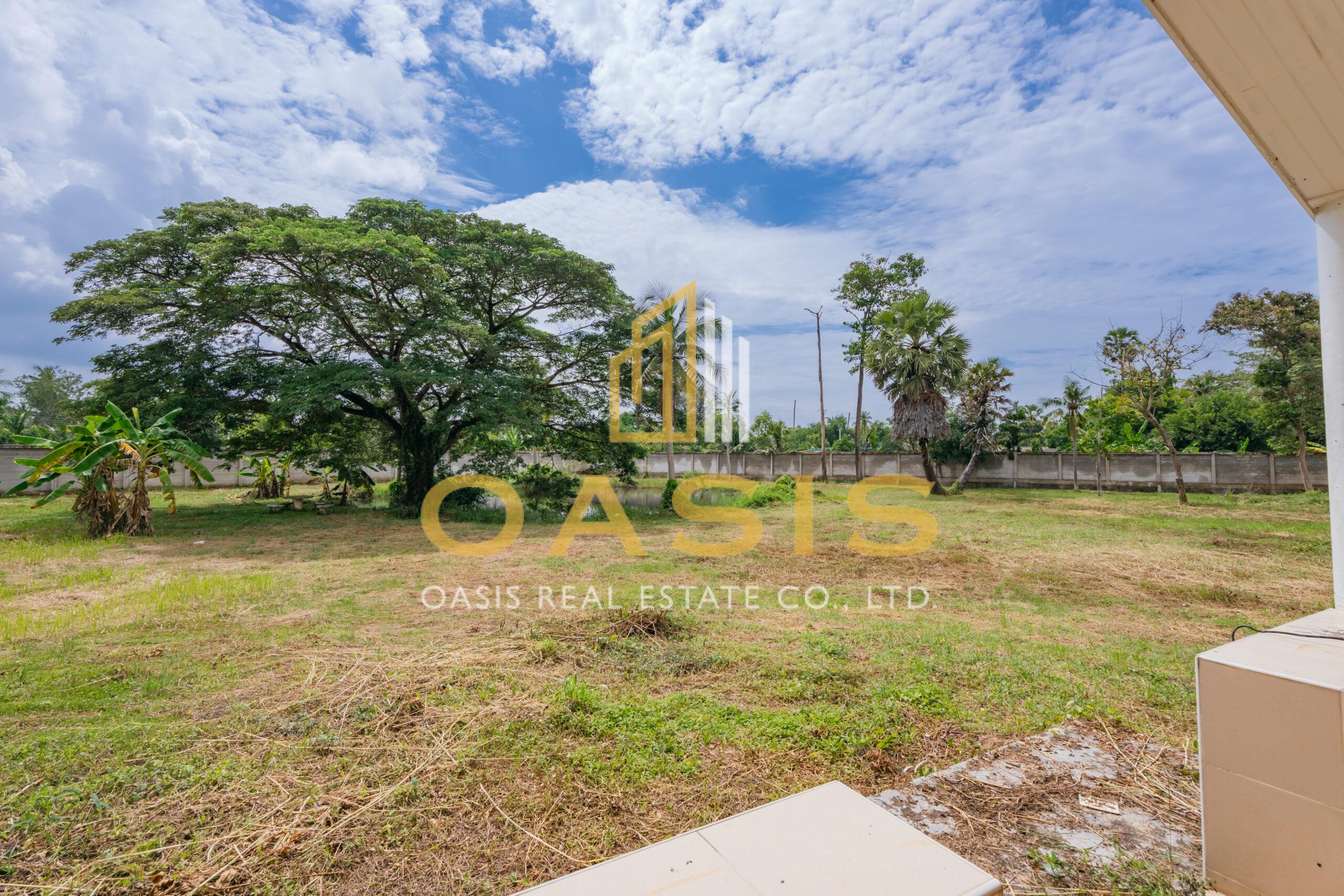 Magnificent Property with Private Pond and Mature Trees For Sale