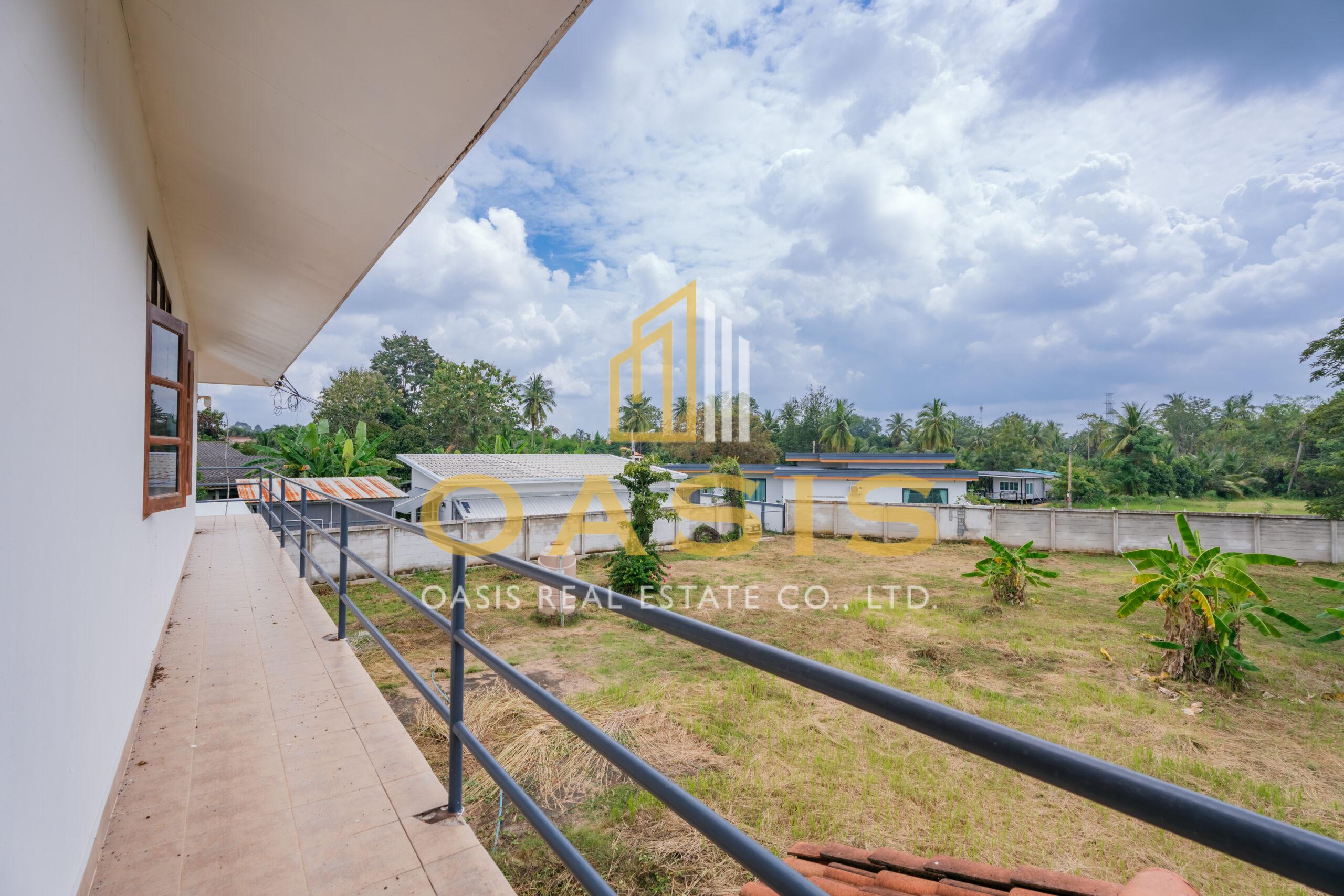 Magnificent Property with Private Pond and Mature Trees For Sale