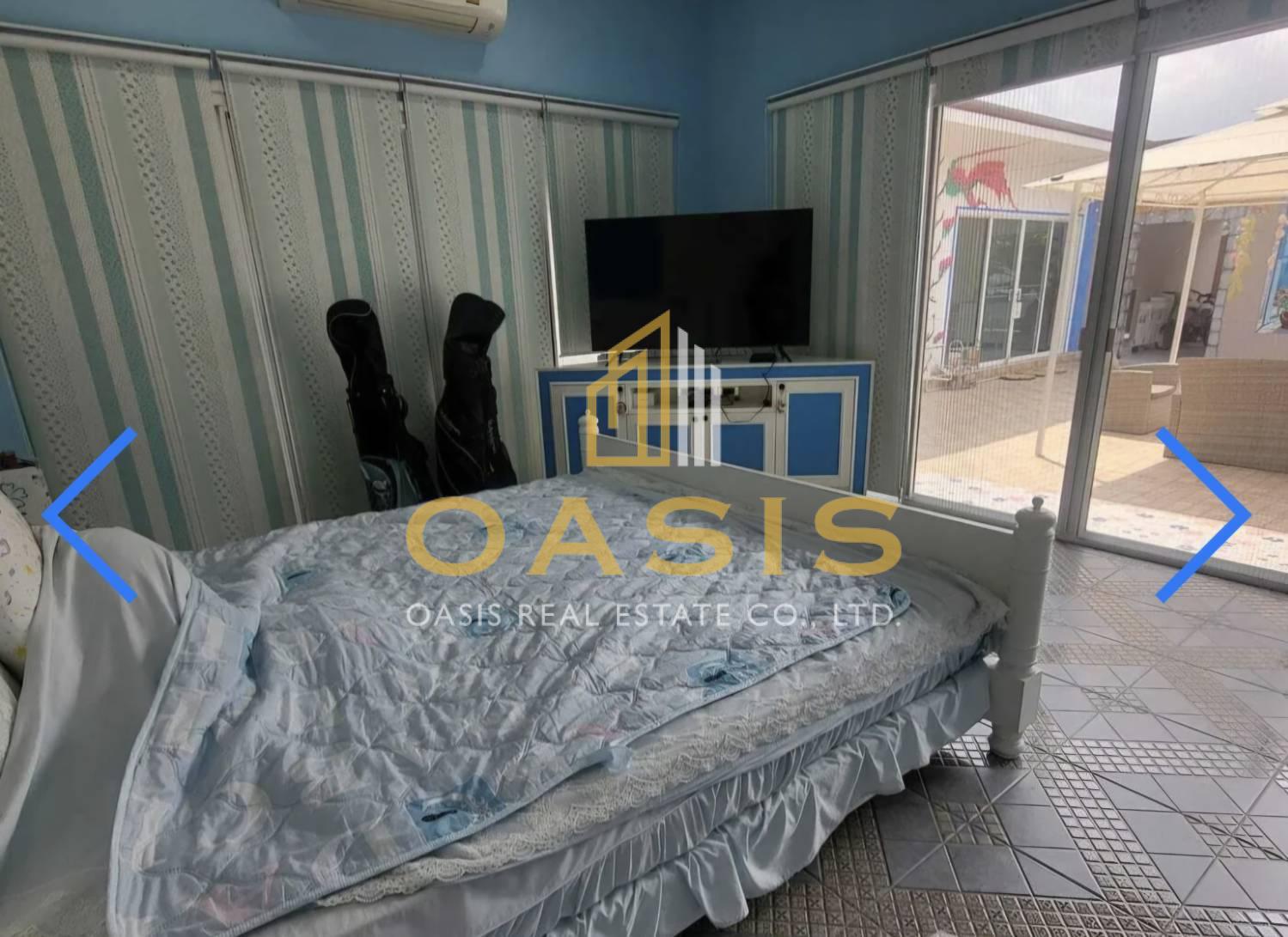 Baan Pattaya 5 Village 5-Bedroom Pool Villa for Sale or Rent