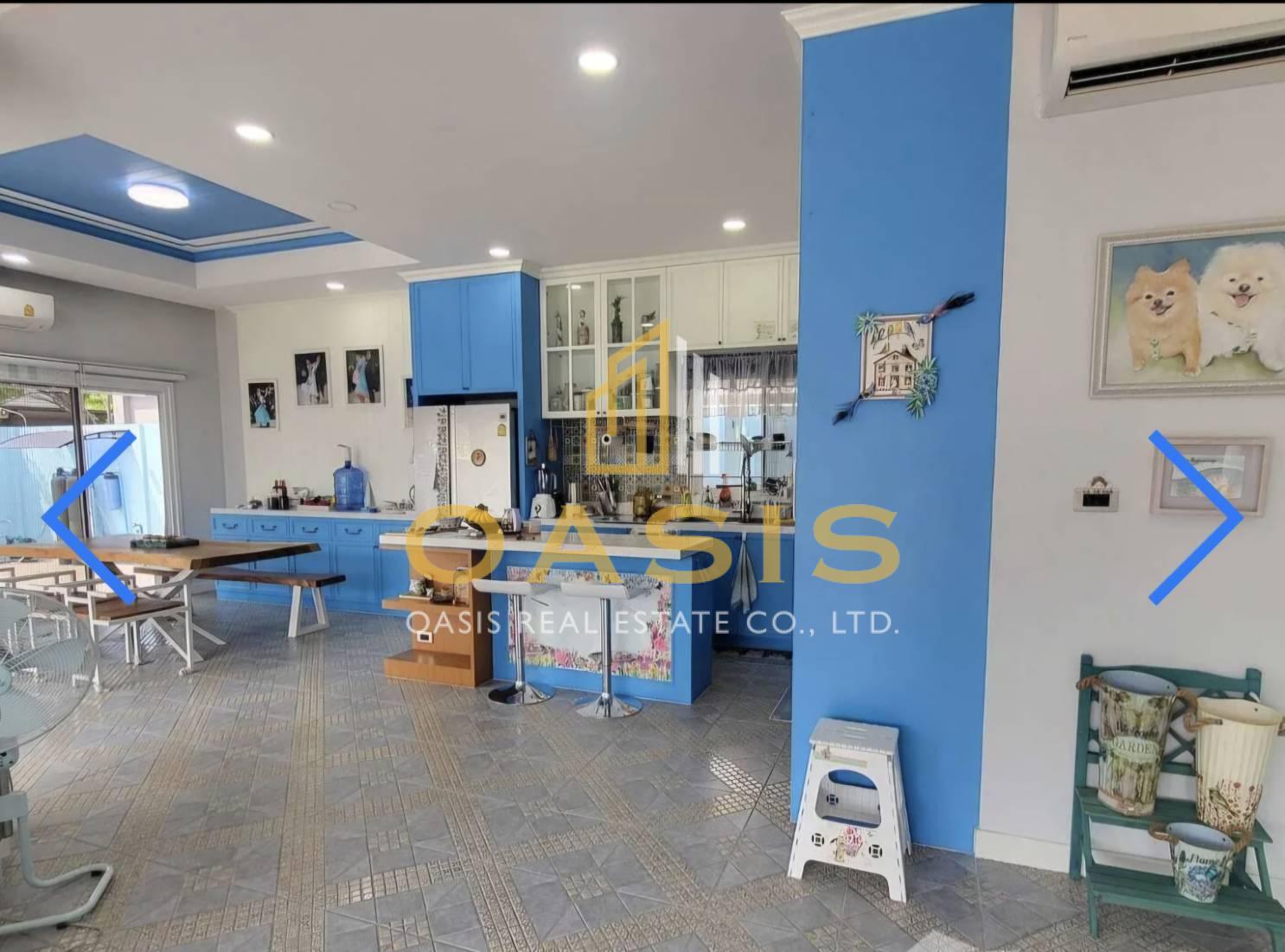 Baan Pattaya 5 Village 5-Bedroom Pool Villa for Sale or Rent
