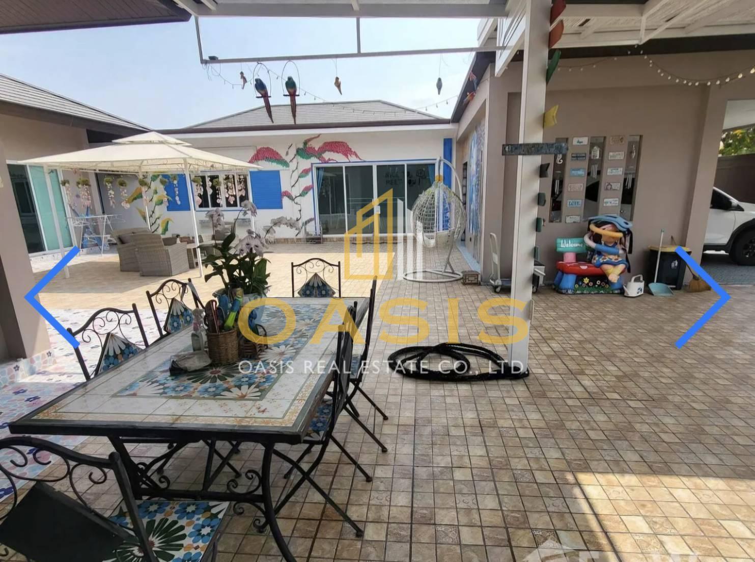 Baan Pattaya 5 Village 5-Bedroom Pool Villa for Sale or Rent