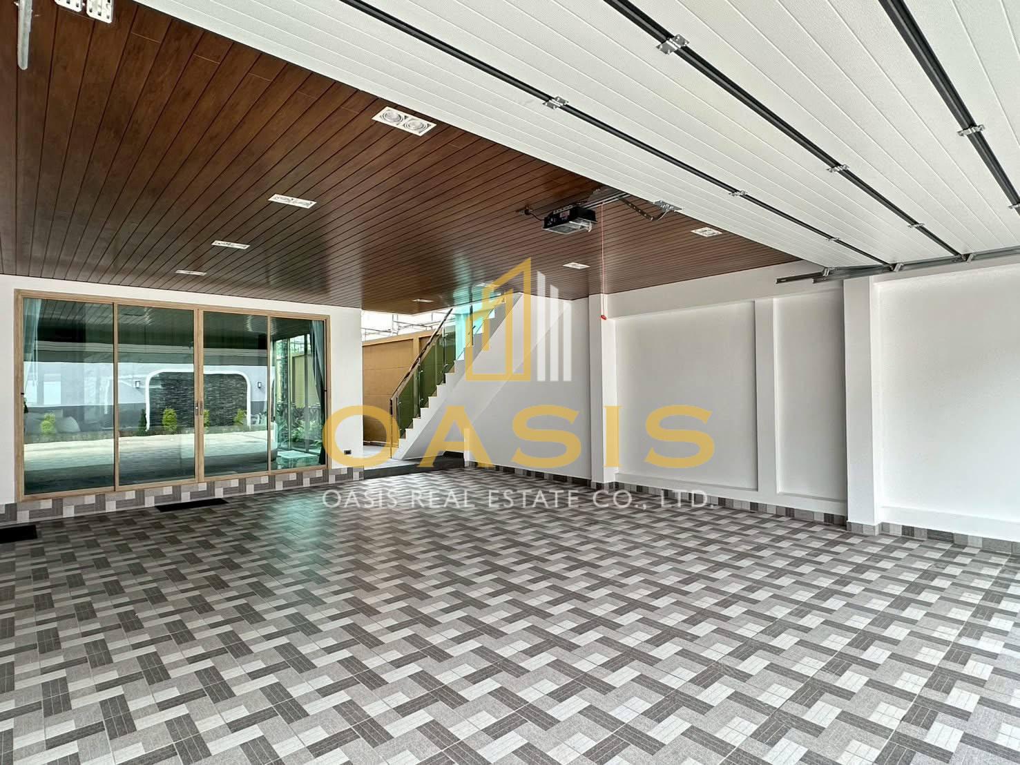 Luxury Pool Villa For Rent in a Peaceful Prime Location