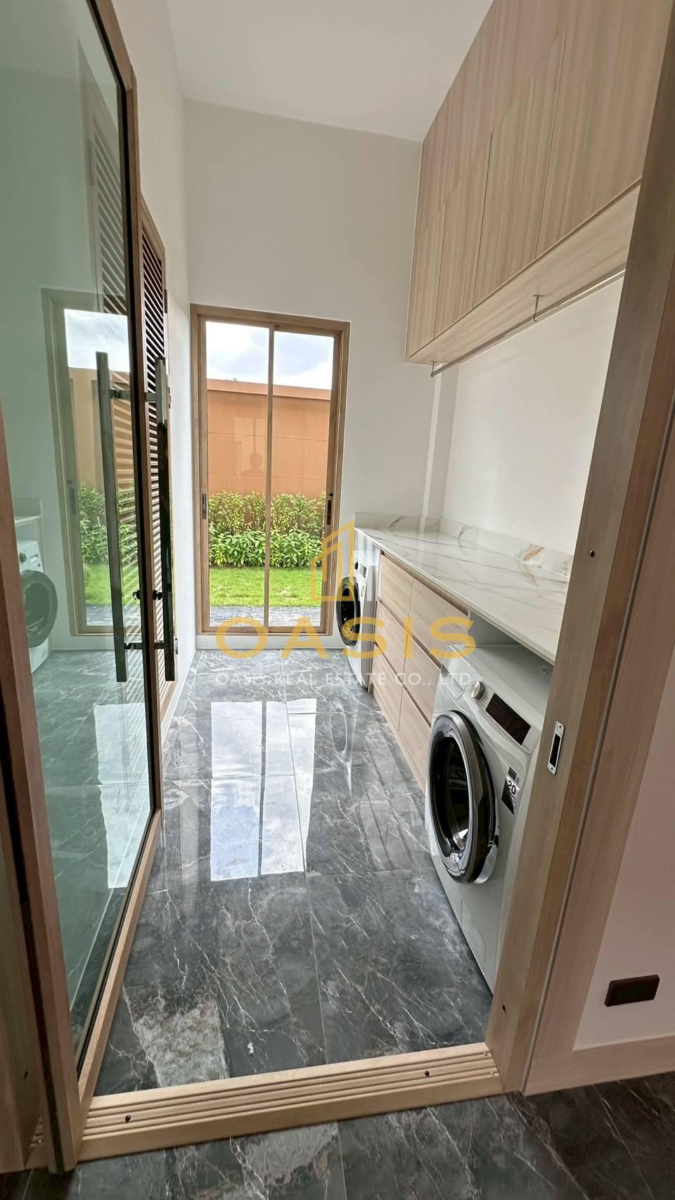 Luxury Pool Villa For Rent in a Peaceful Prime Location