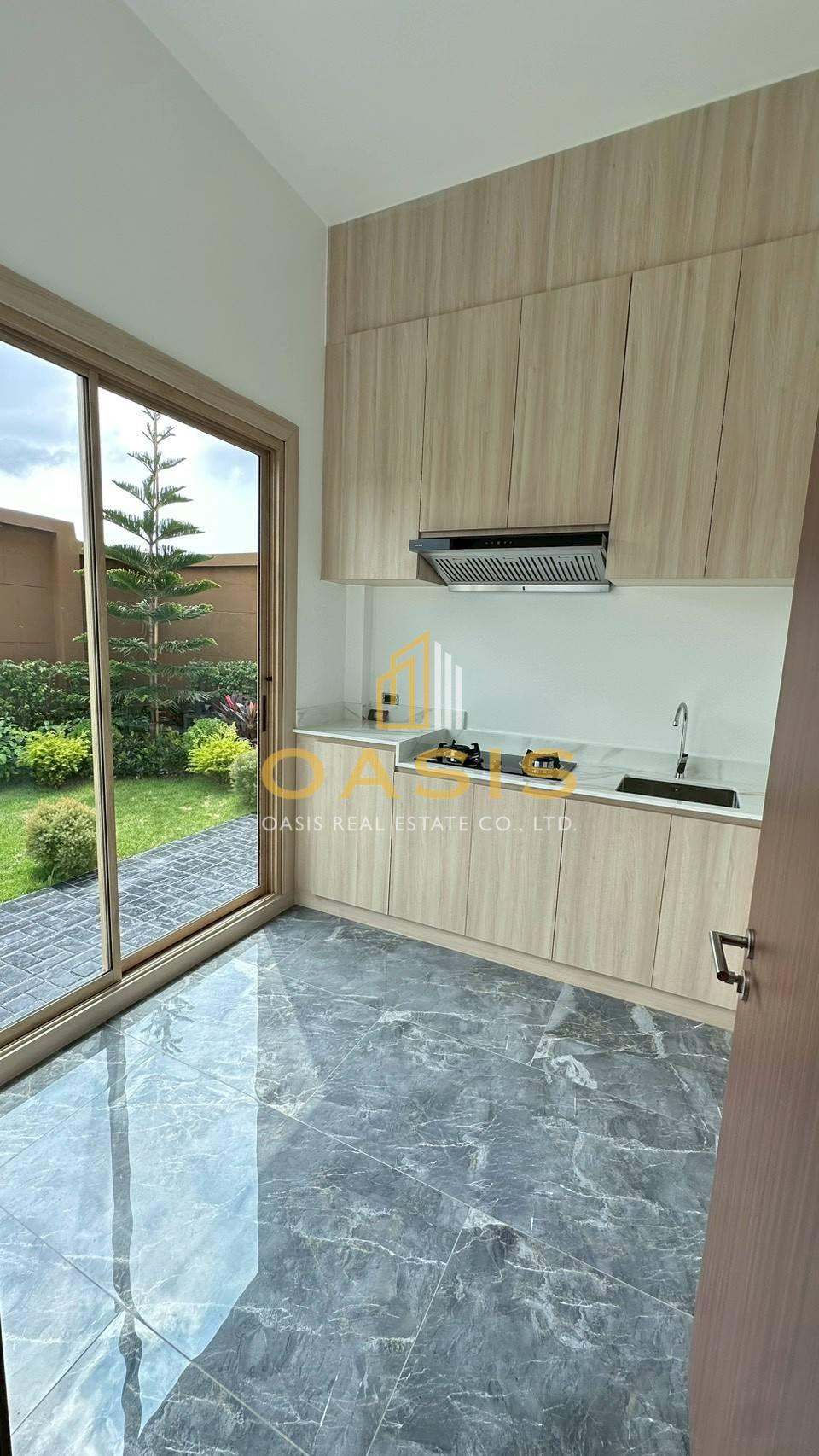 Luxury Pool Villa For Rent in a Peaceful Prime Location