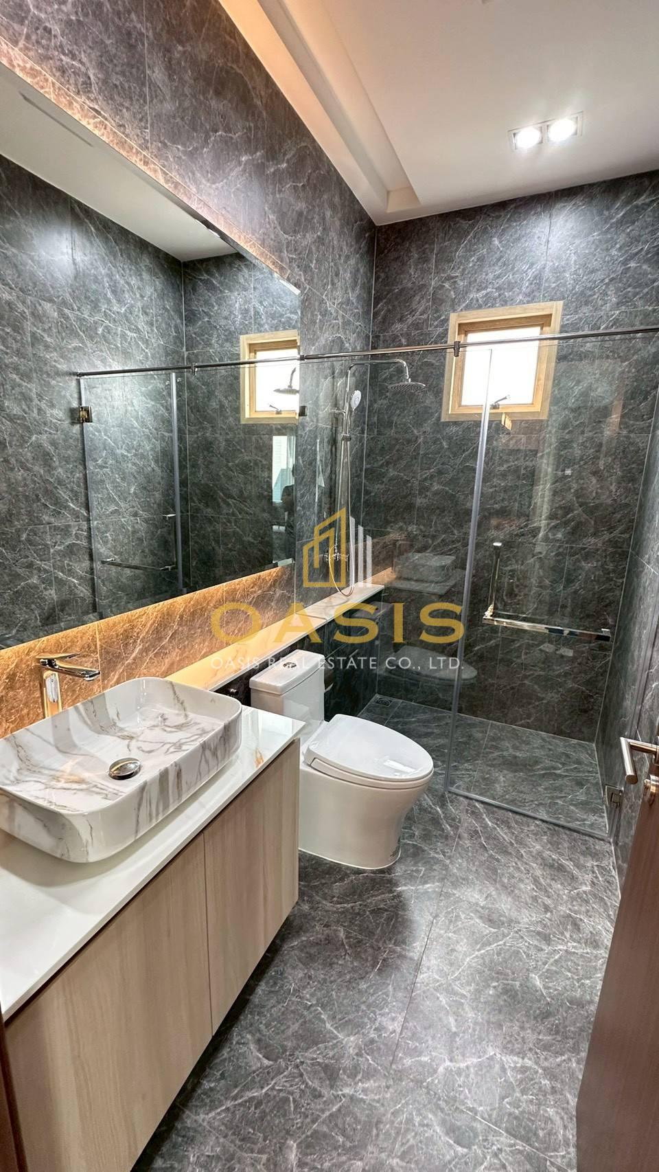 Luxury Pool Villa For Rent in a Peaceful Prime Location