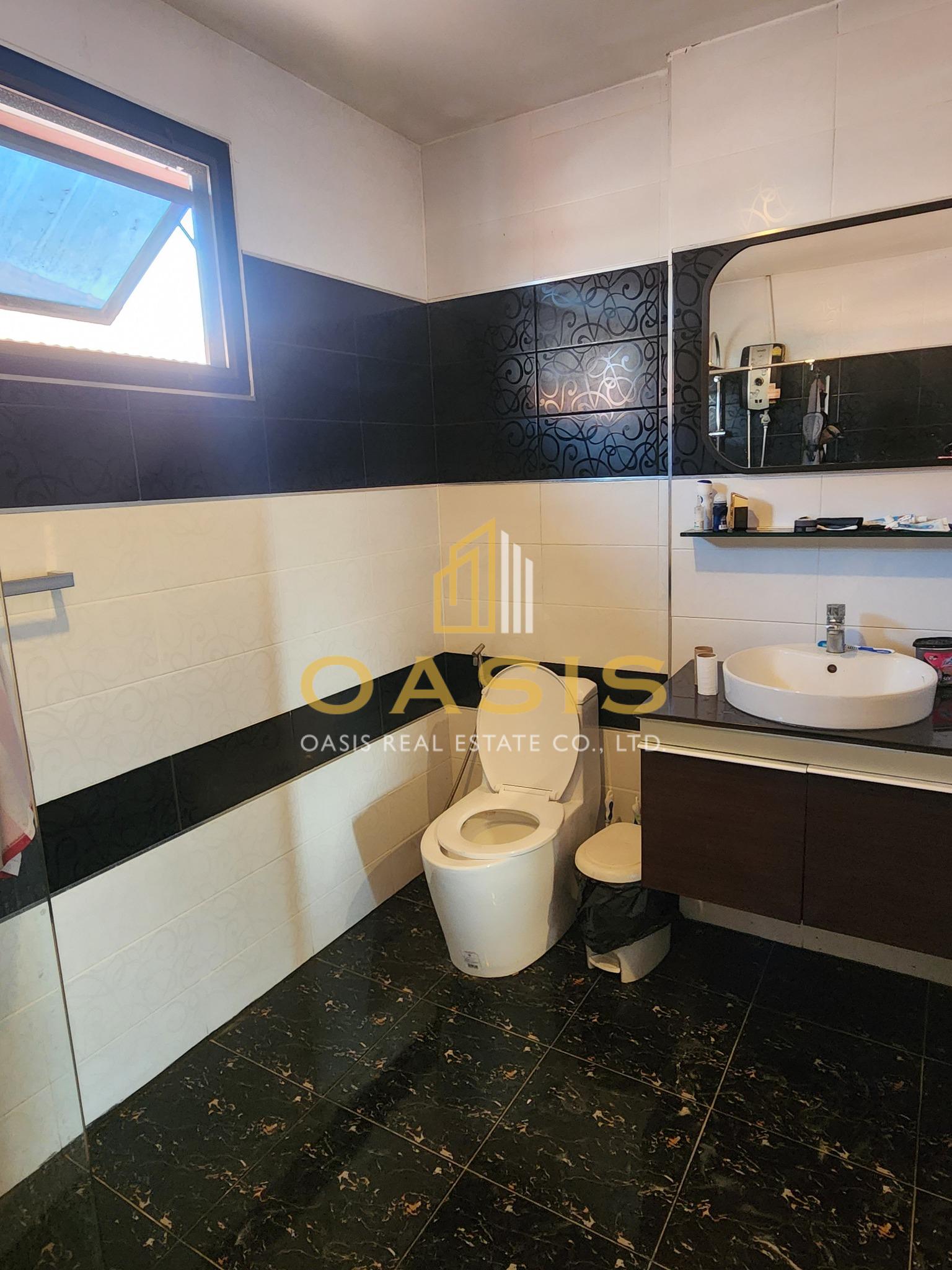 2-storey detached house for Rent