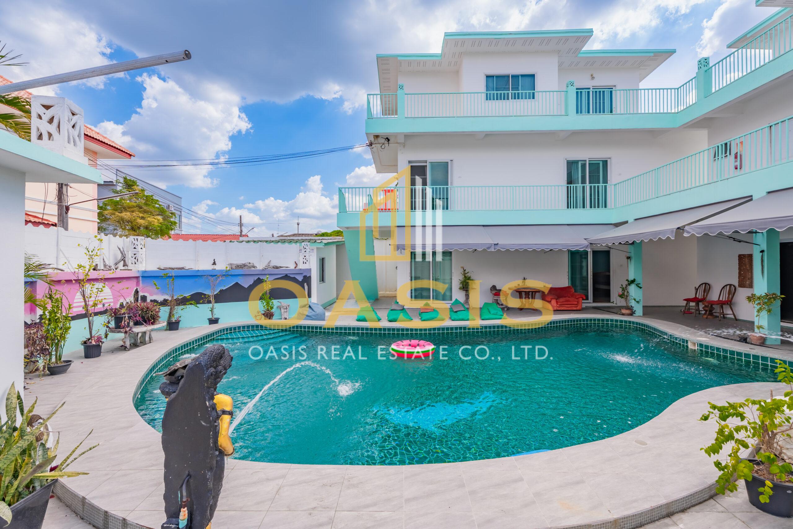 A Rare Opportunity for Investors or Pool Villa Professionals For Sale