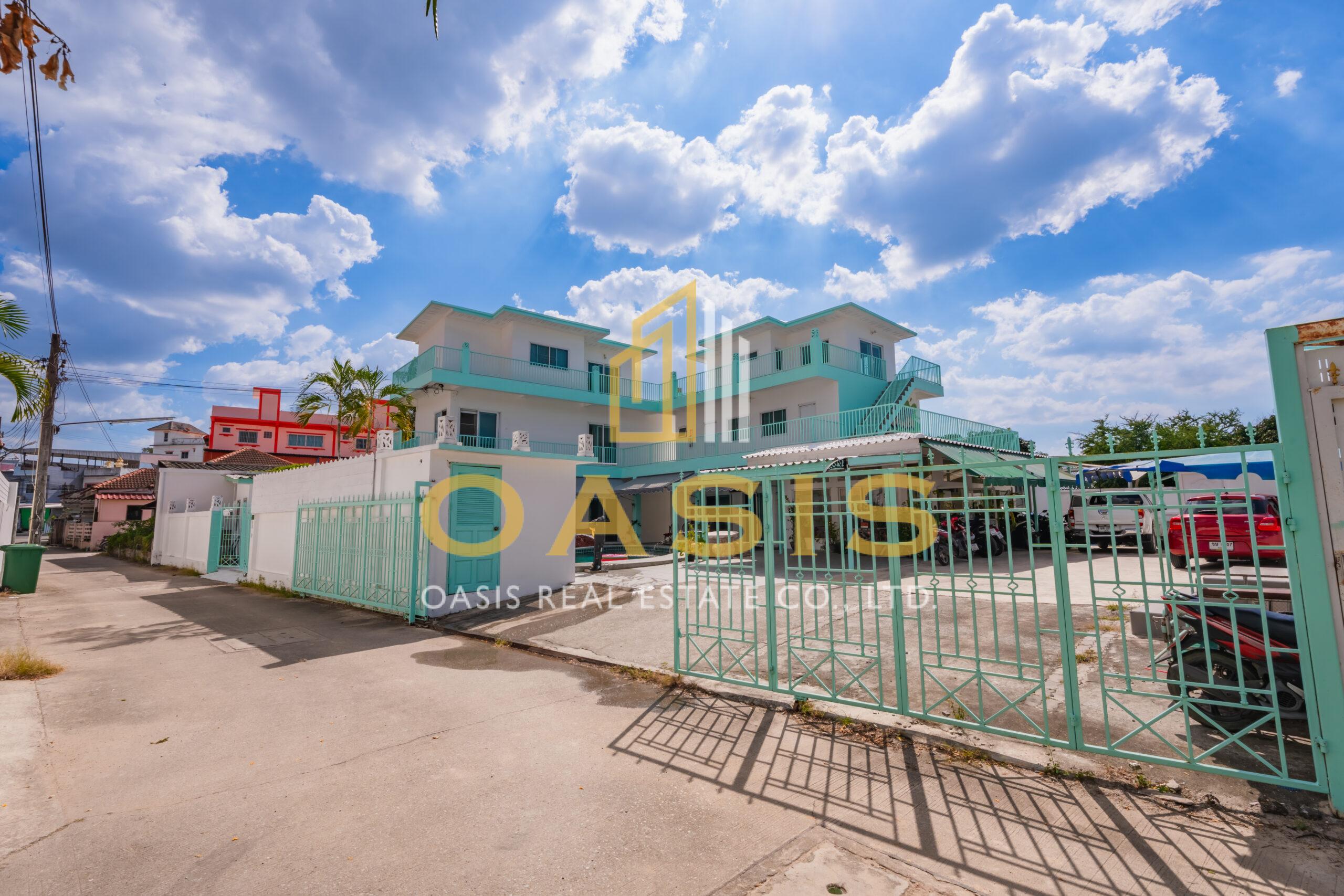 A Rare Opportunity for Investors or Pool Villa Professionals For Sale