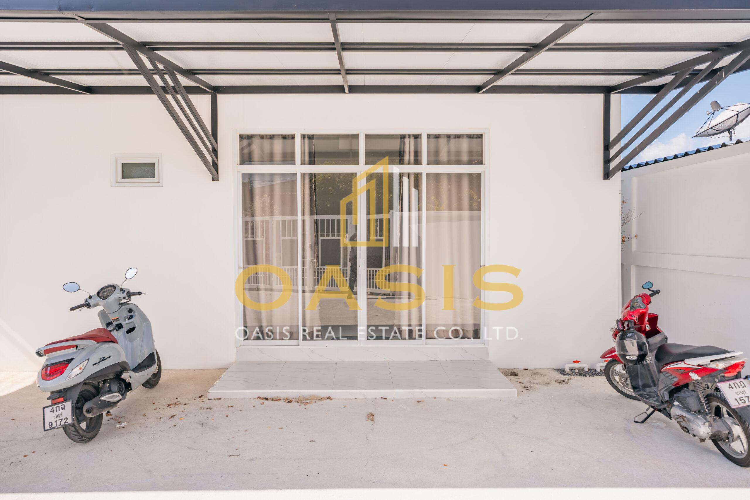 Newly built pool villa for sale In Bangsaray
