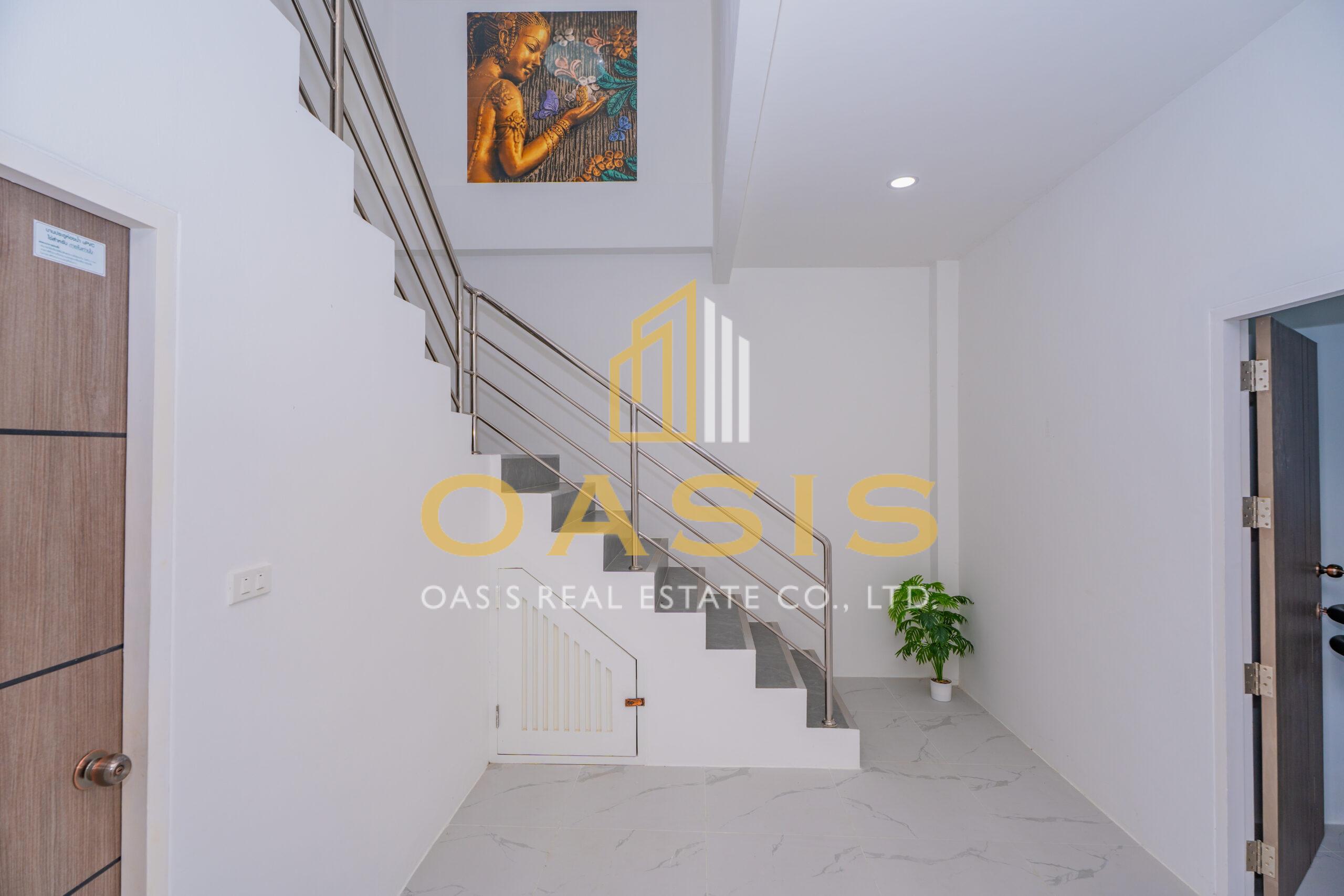Newly built pool villa for sale In Bangsaray
