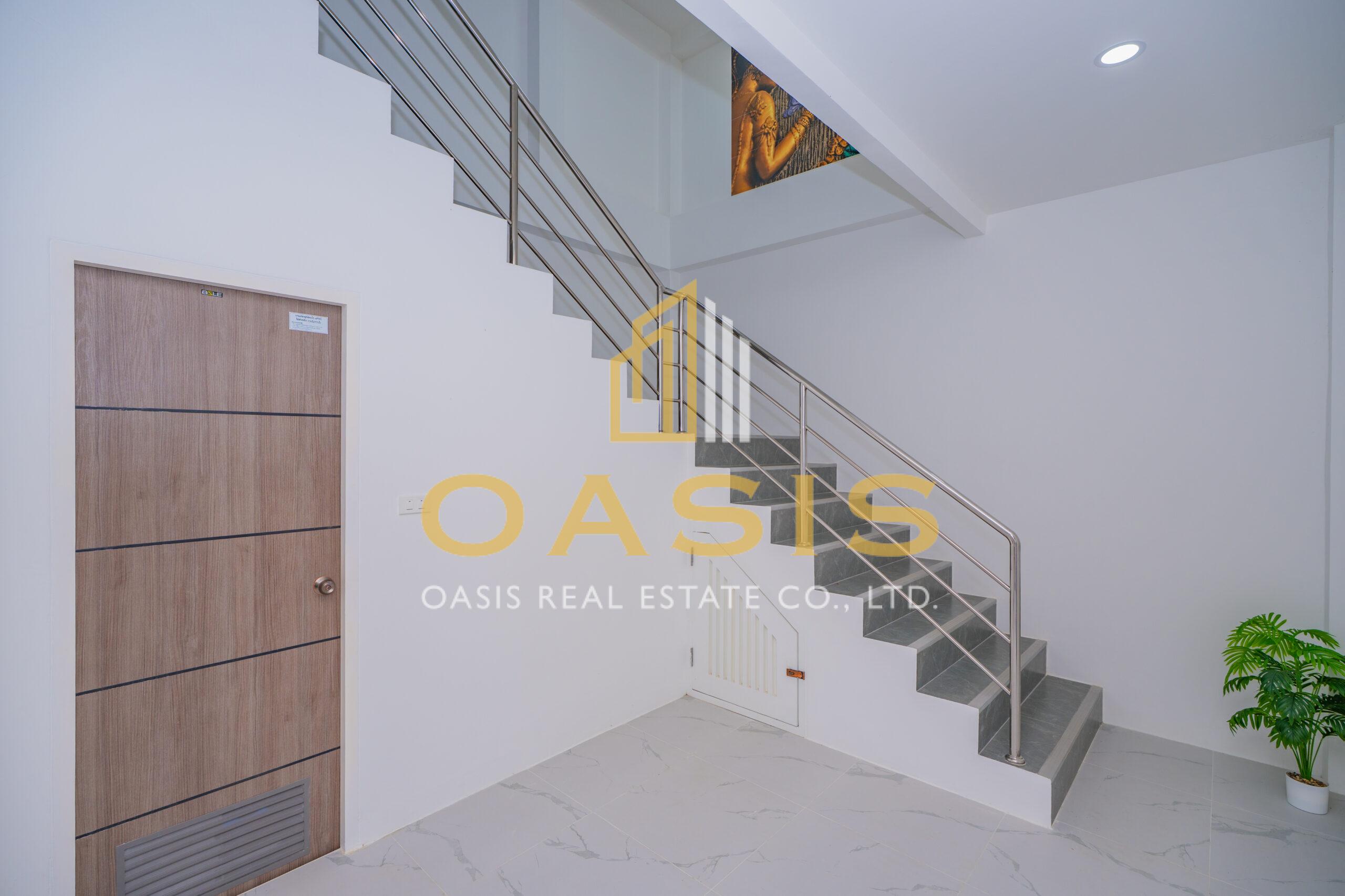 Newly built pool villa for sale In Bangsaray
