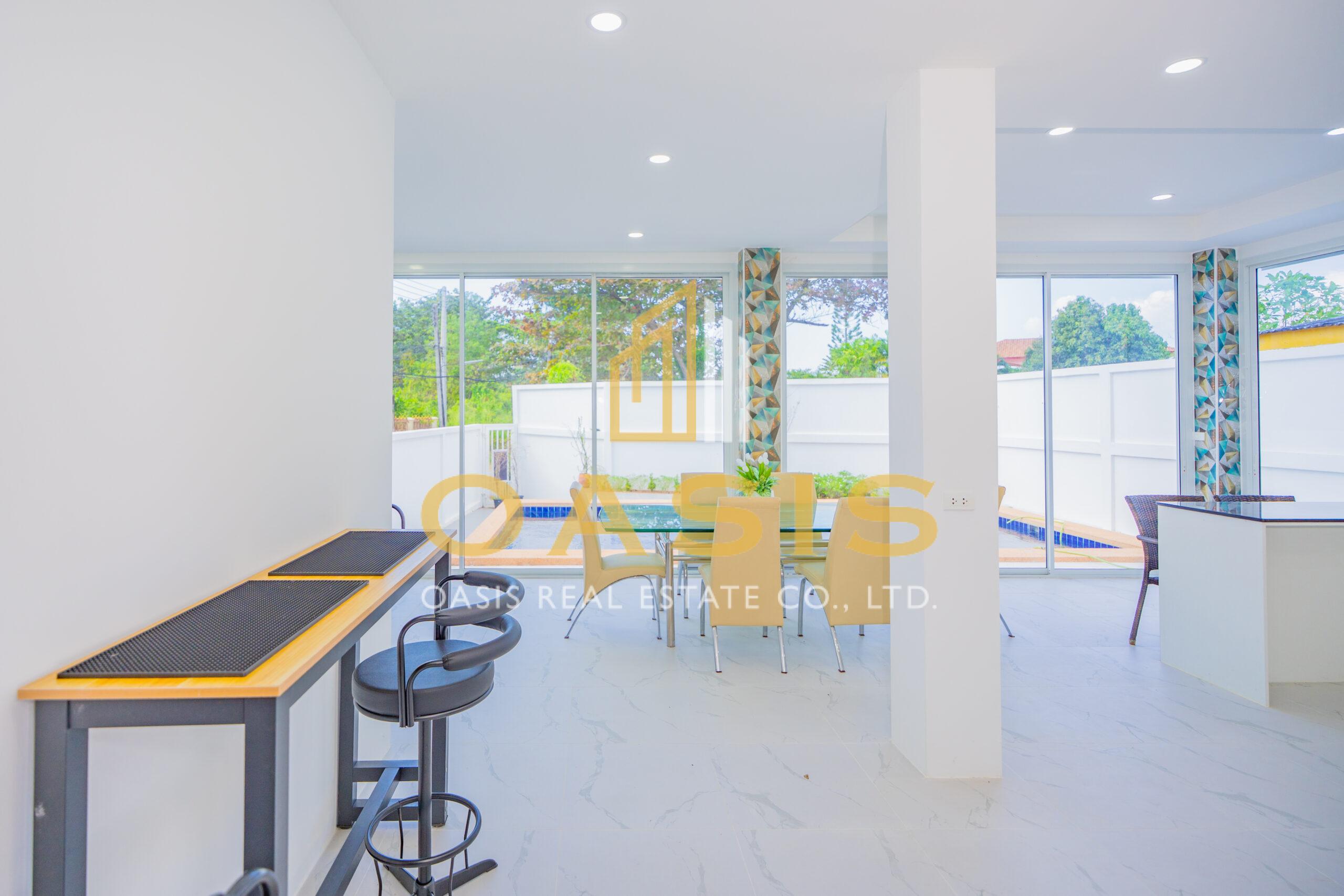 Newly built pool villa for sale In Bangsaray