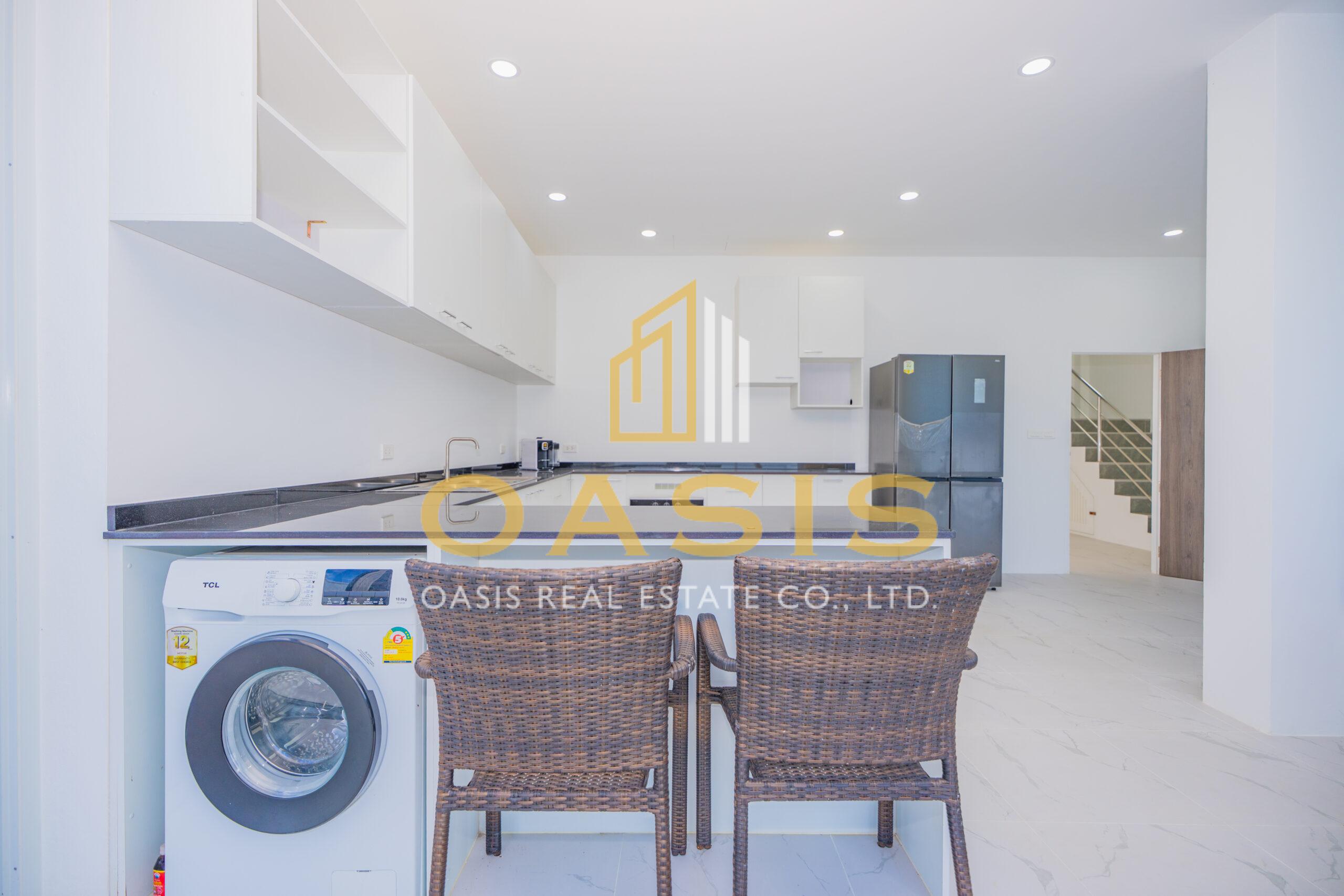Newly built pool villa for sale In Bangsaray