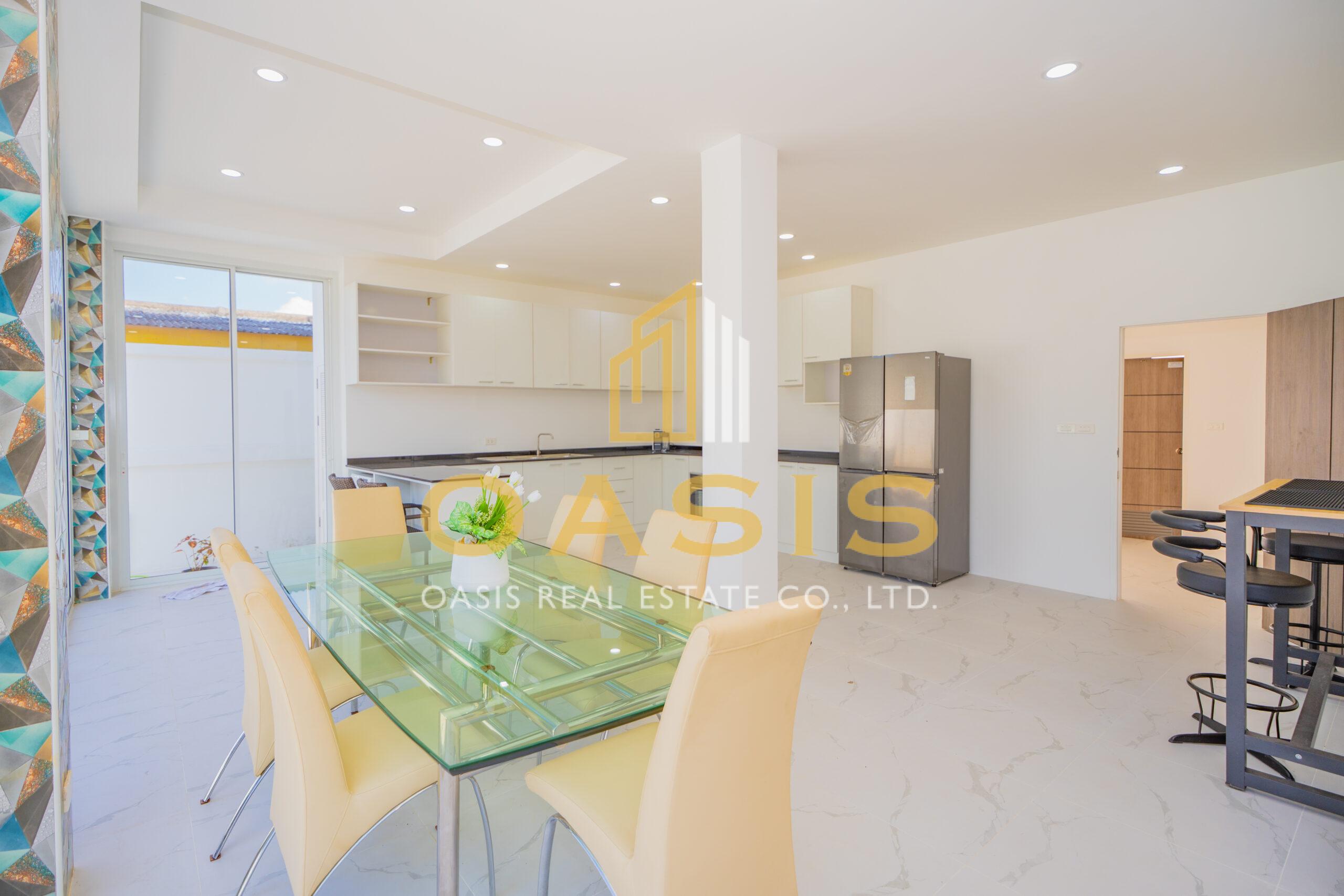 Newly built pool villa for sale In Bangsaray