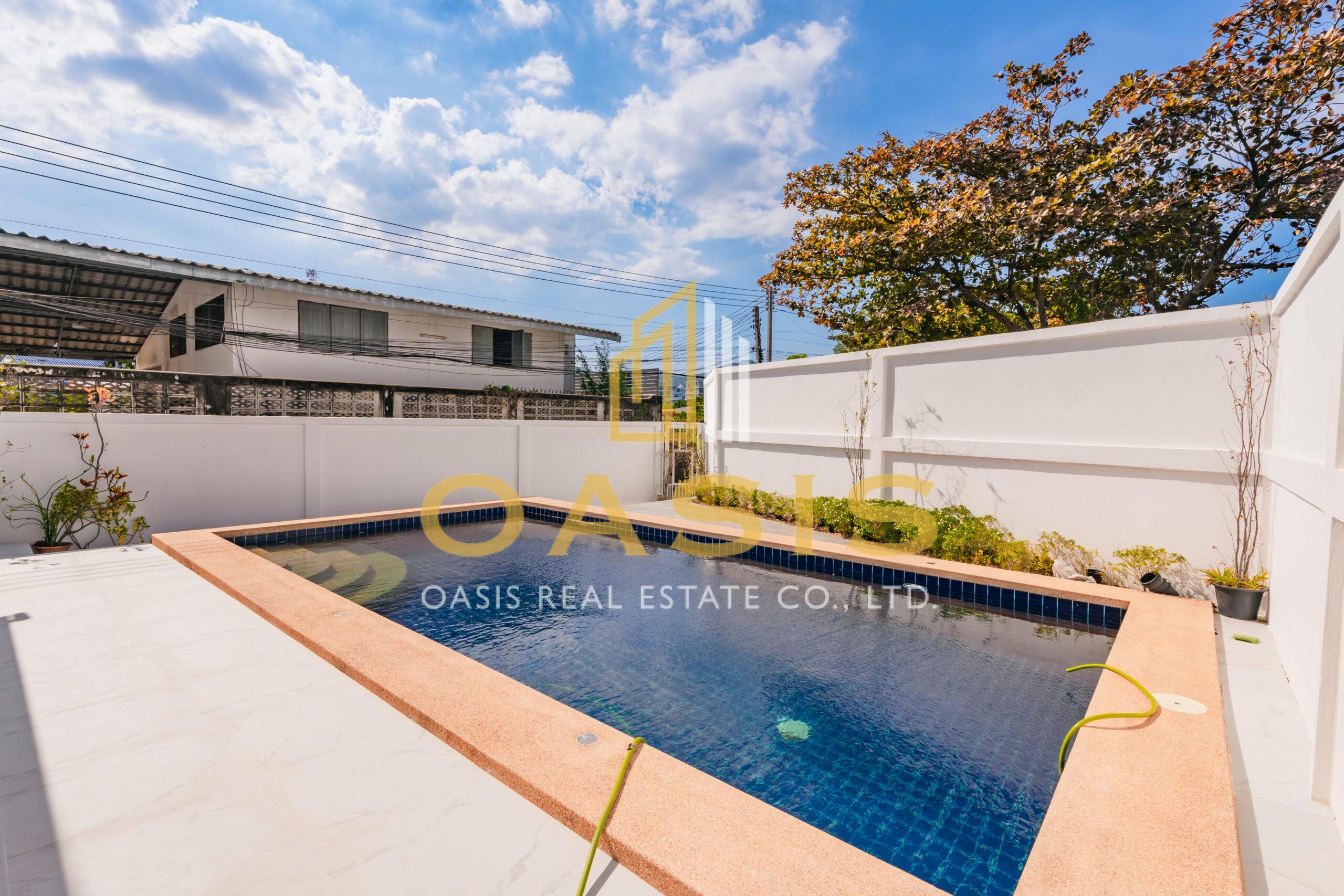 Newly built pool villa for sale In Bangsaray