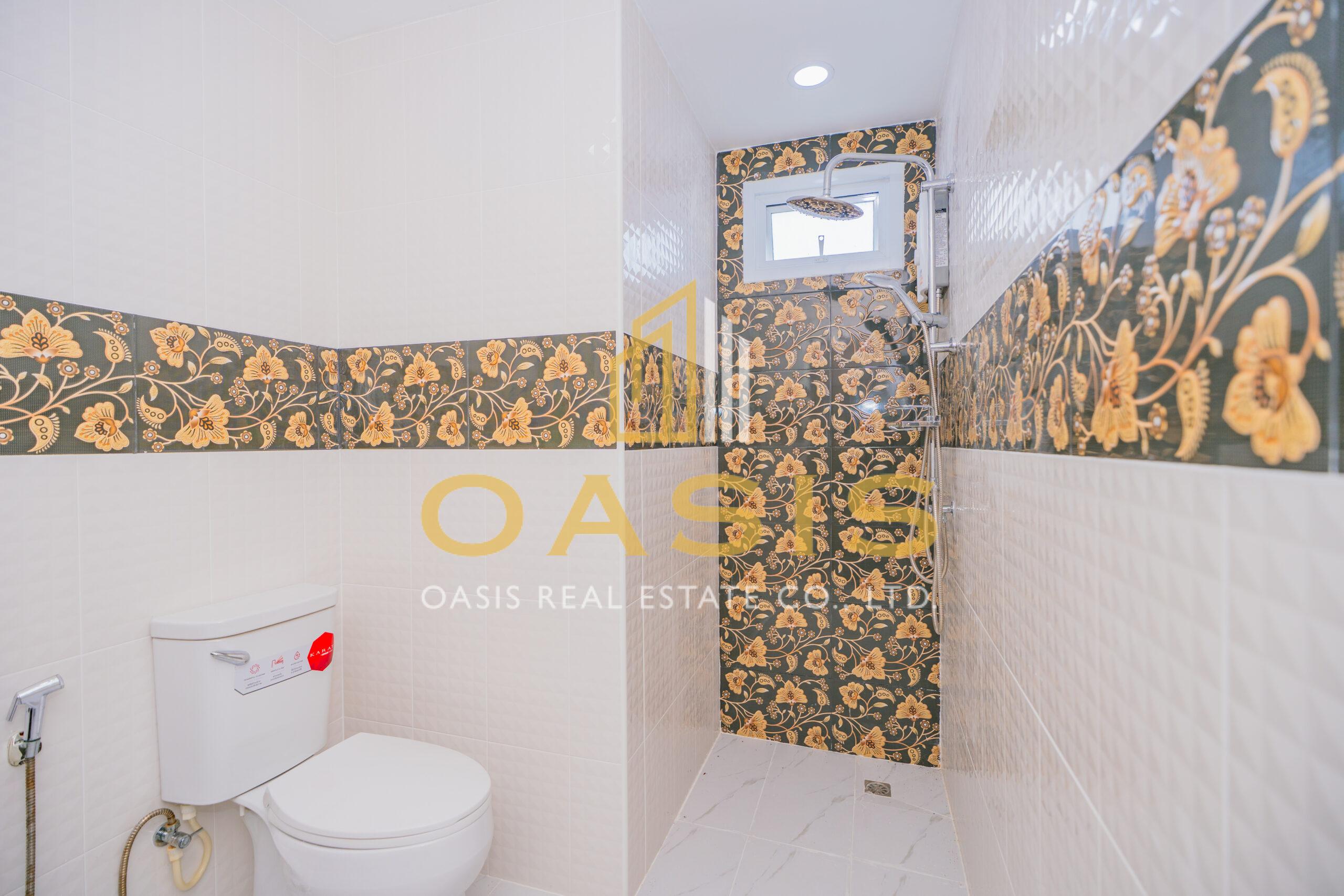 Newly built pool villa for sale In Bangsaray