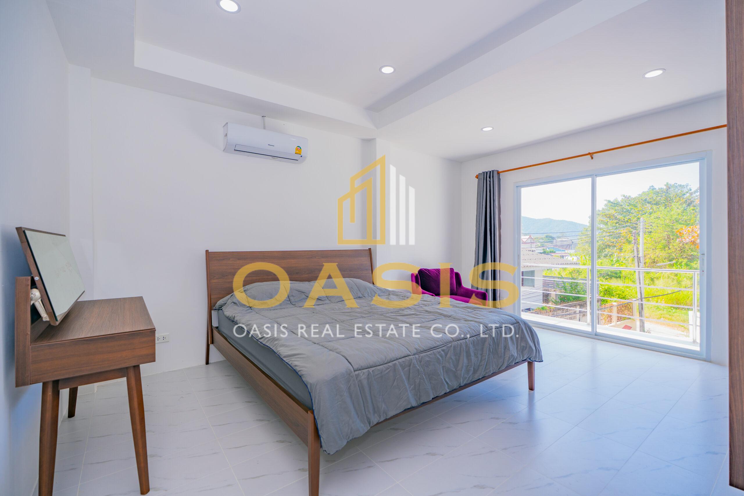 Newly built pool villa for sale In Bangsaray