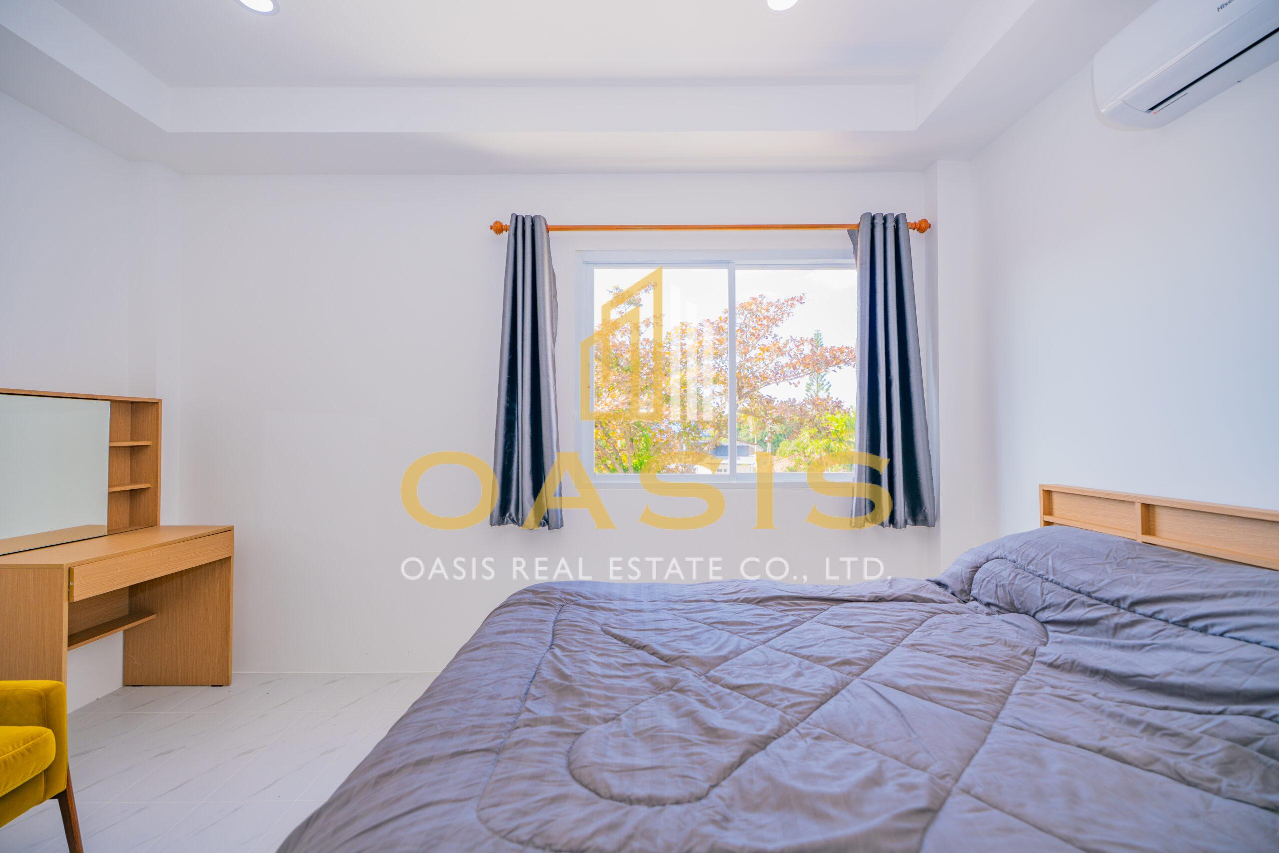 Newly built pool villa for sale In Bangsaray