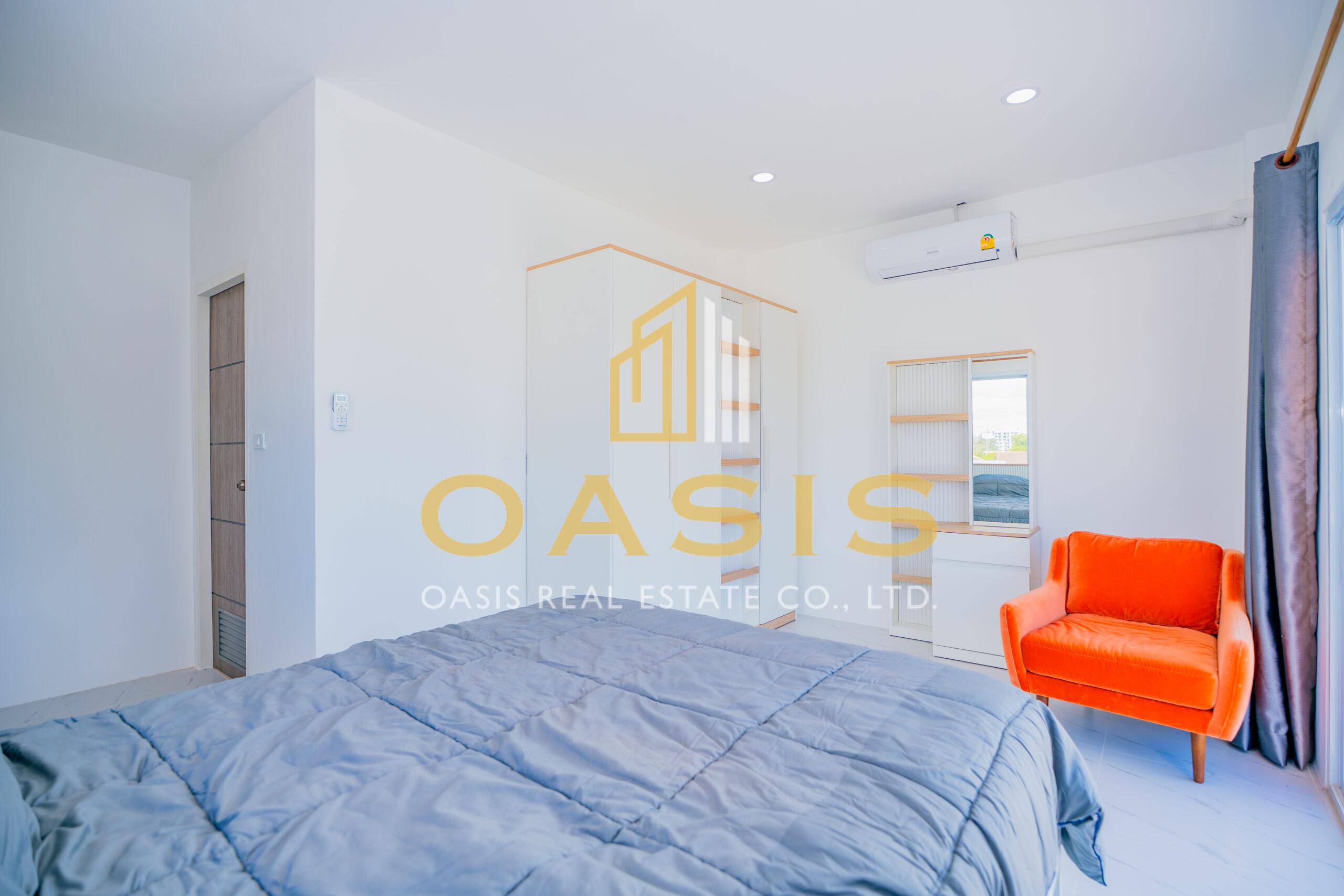Newly built pool villa for sale In Bangsaray