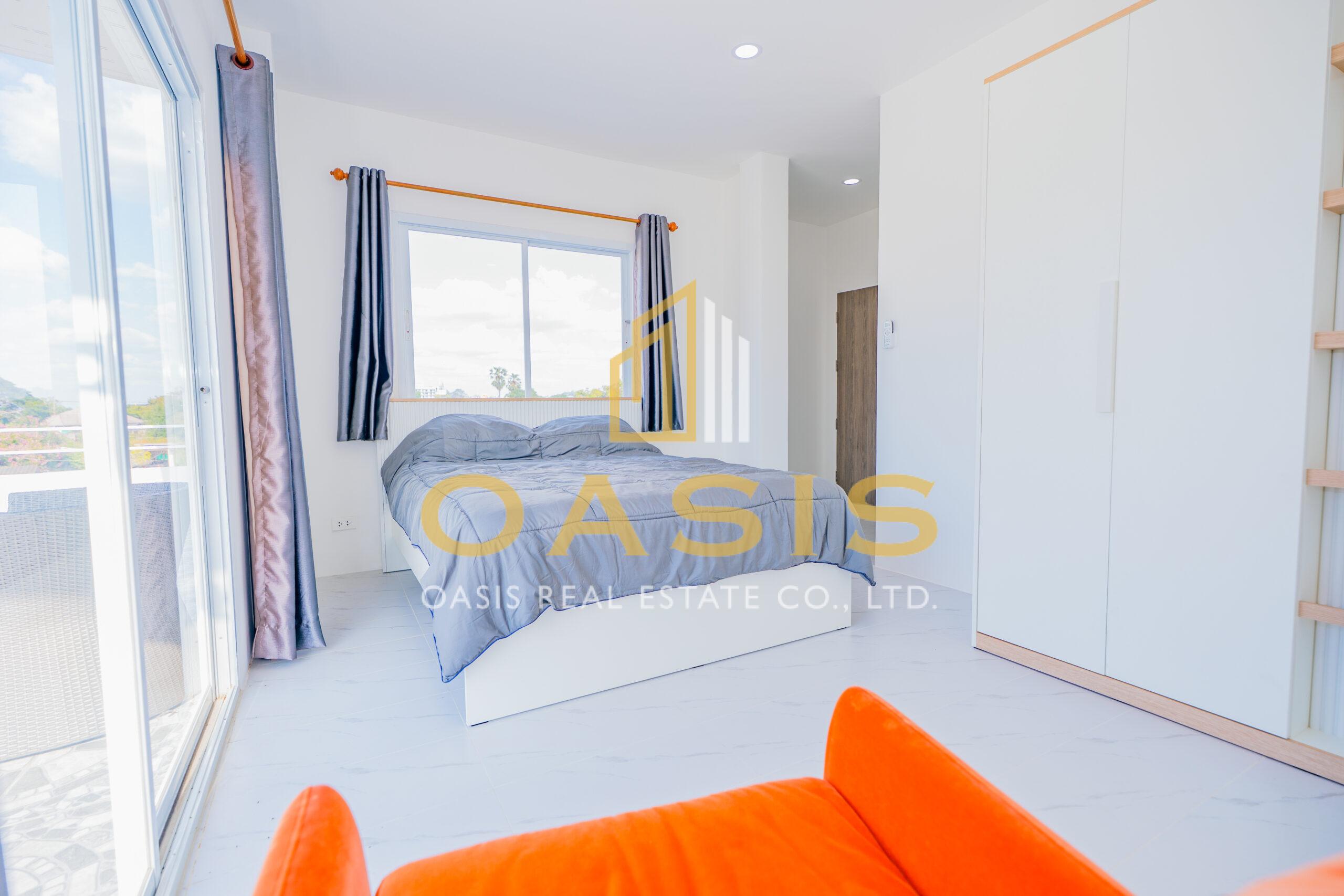 Newly built pool villa for sale In Bangsaray