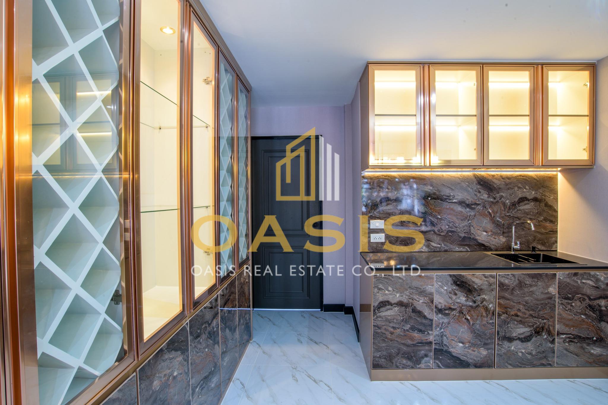 Luxury Pool Villa for Sale Central Park 2 