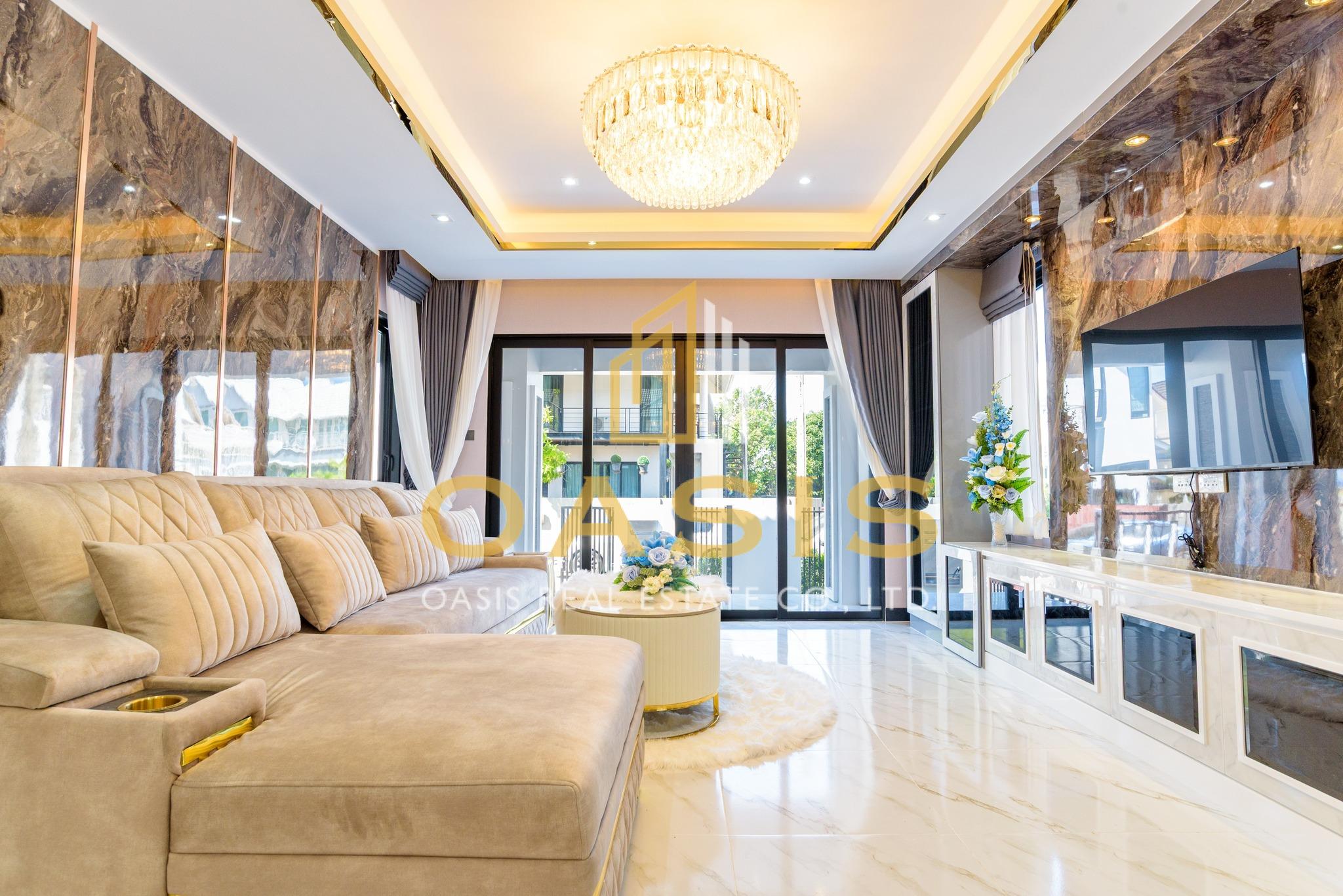Luxury Pool Villa for Sale Central Park 2 