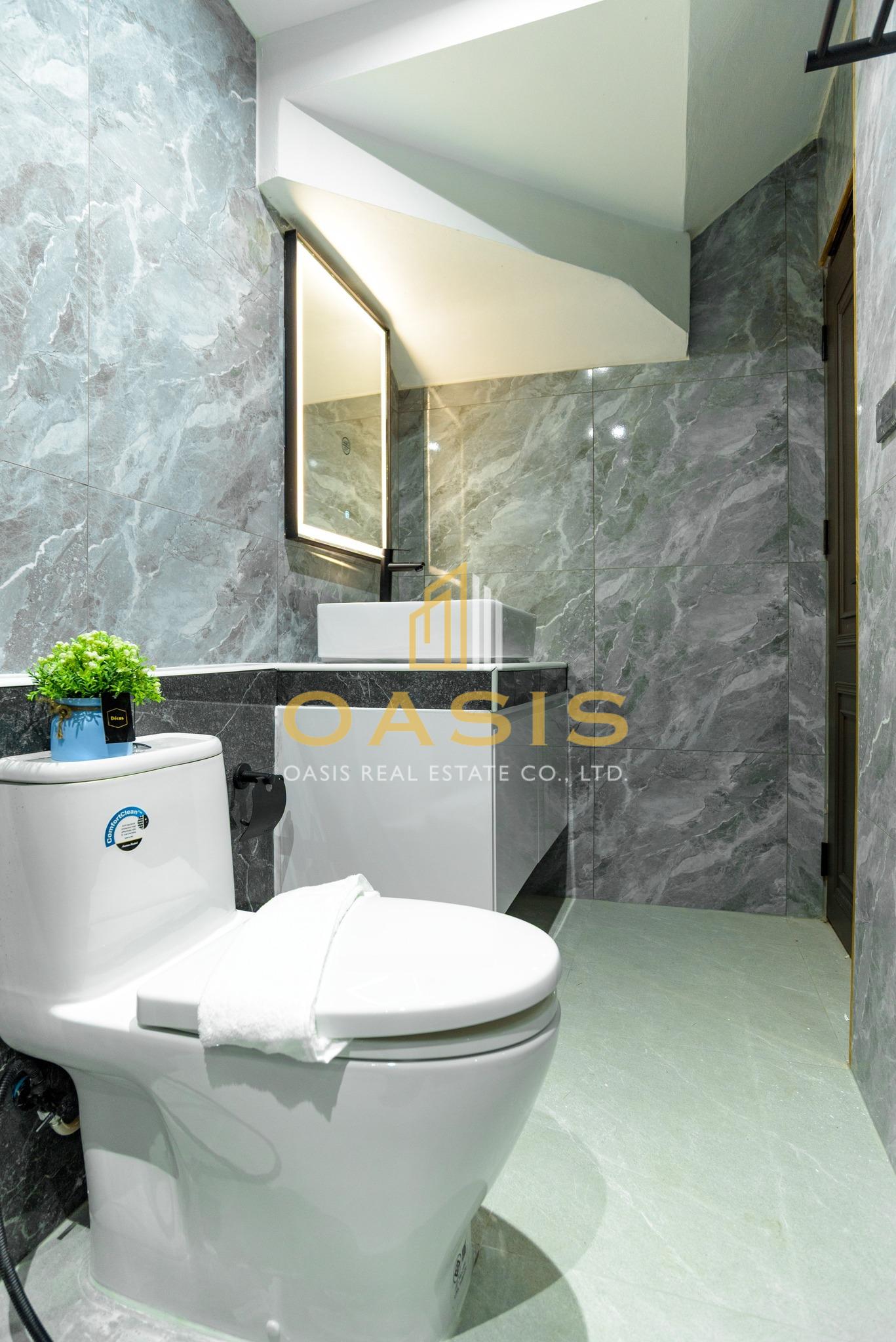 Luxury Pool Villa for Sale Central Park 2 