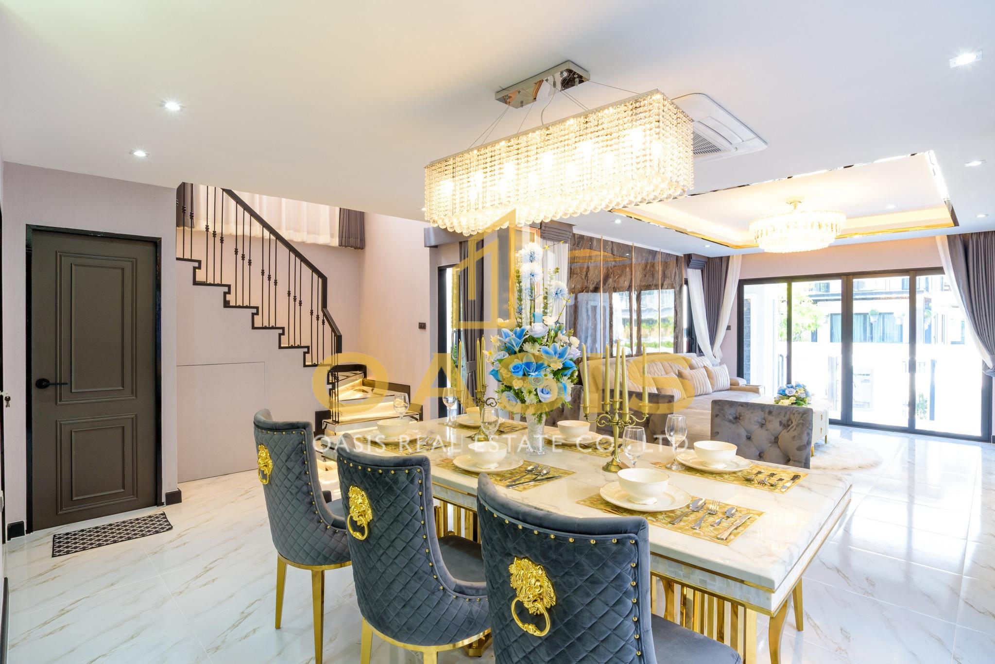 Luxury Pool Villa for Sale Central Park 2 