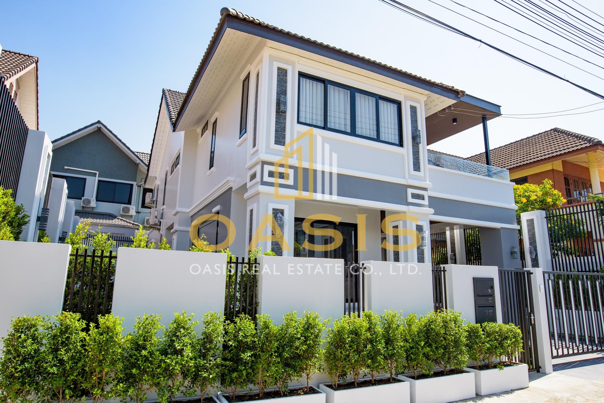 Luxury Pool Villa for Sale Central Park 2 