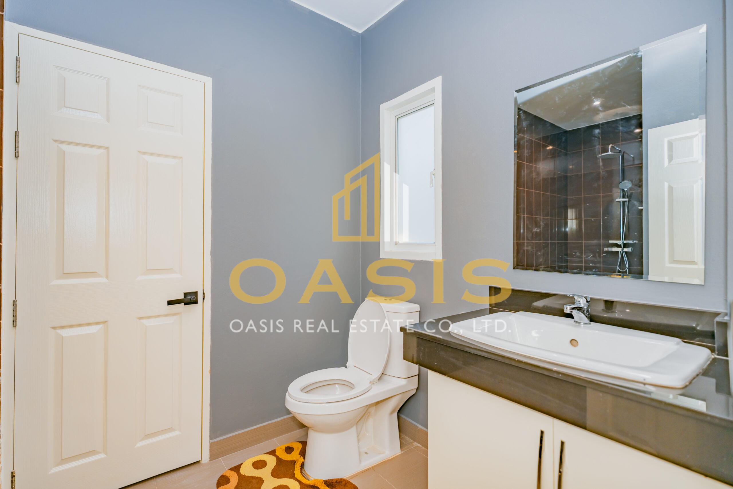 4-Bedroom Pool Villa Ban Panalee for Sale