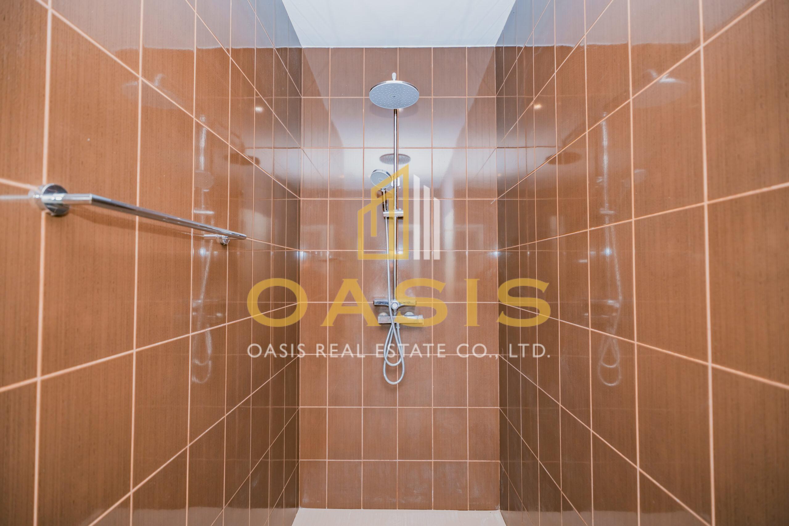 4-Bedroom Pool Villa Ban Panalee for Sale