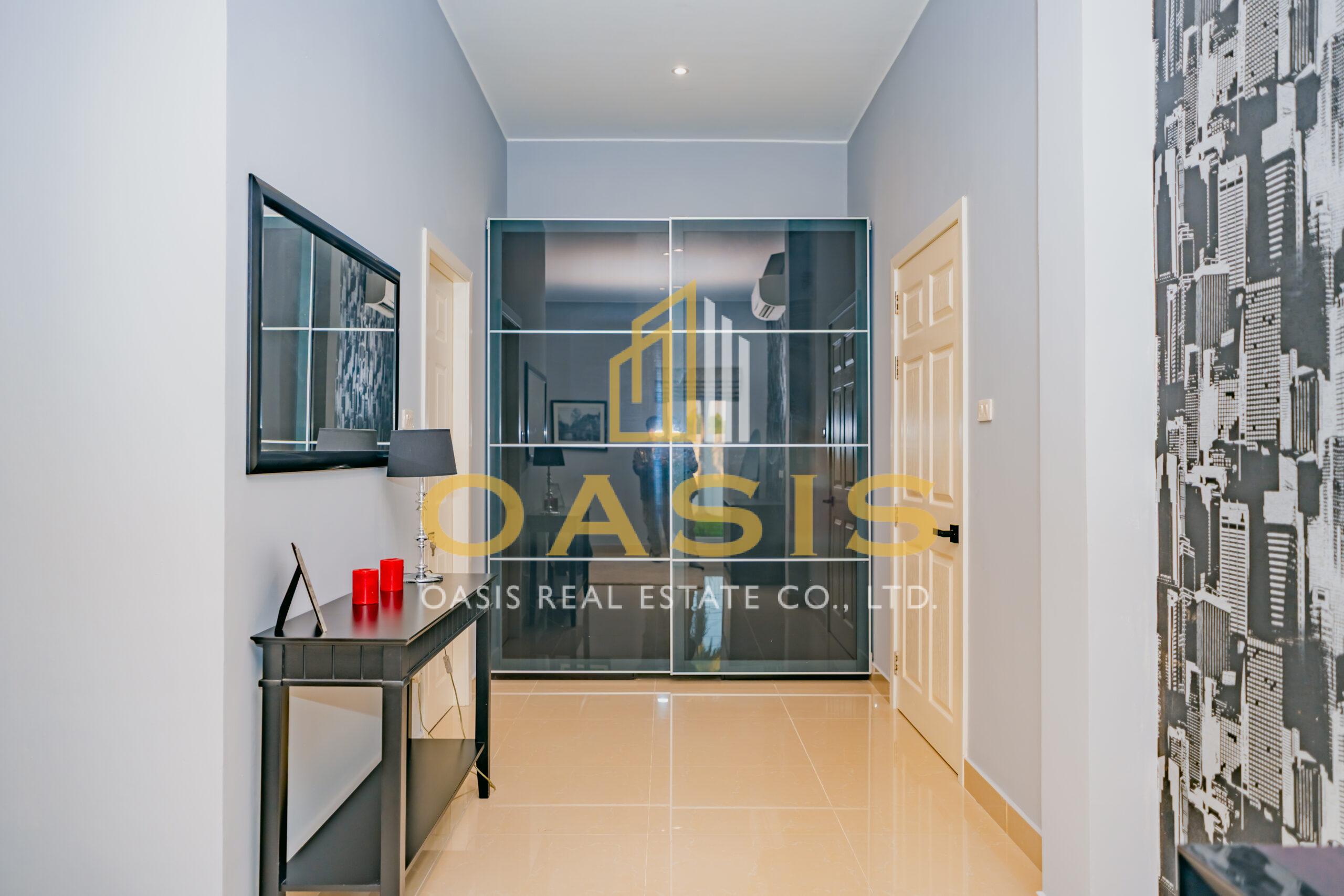 4-Bedroom Pool Villa Ban Panalee for Sale